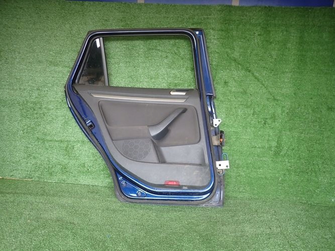 VW GOLF V VI KOMBI ajtó bal hátsó far