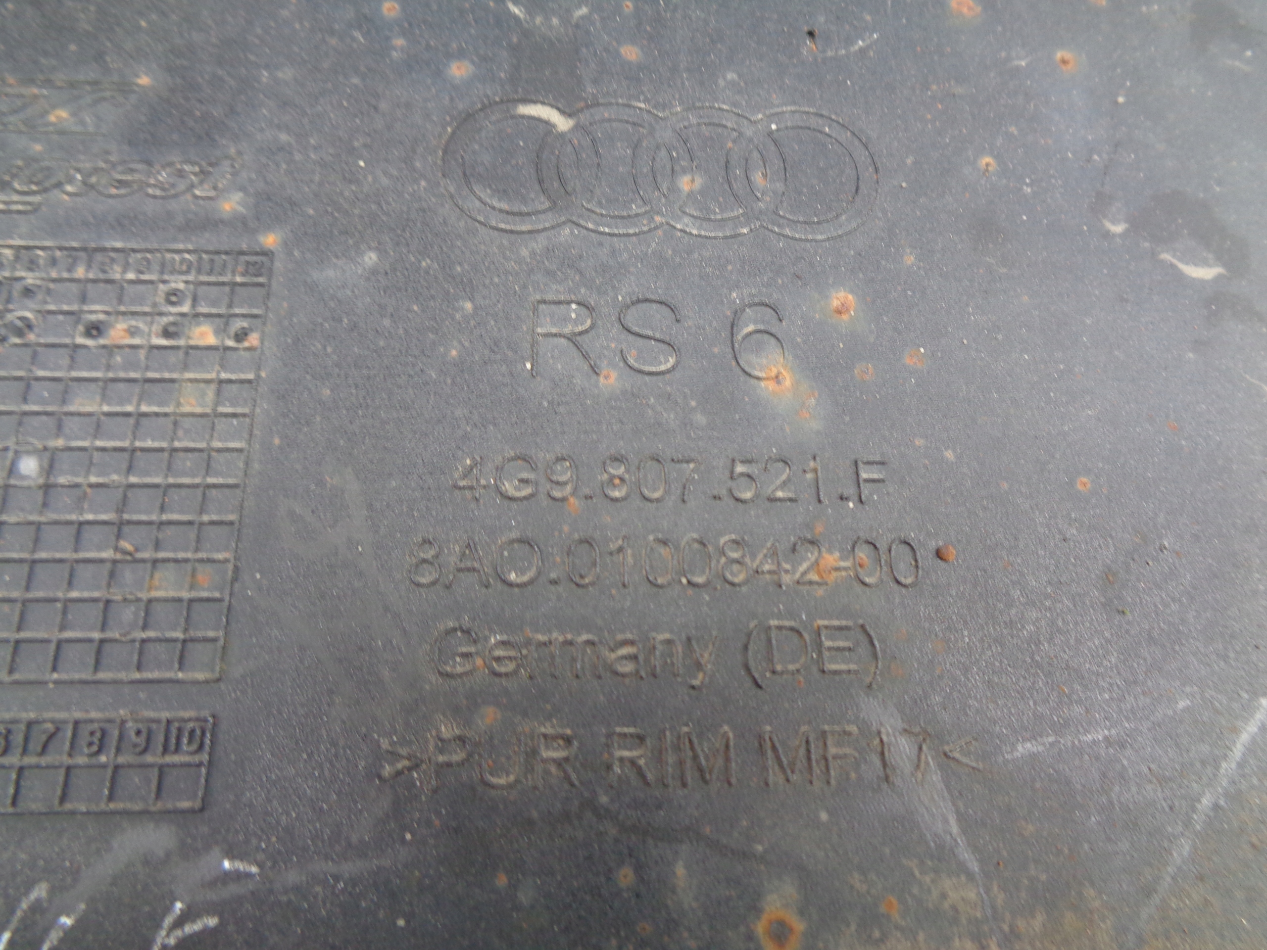 HECKSPOILER DER STOSSSTANGE HINTEN AUDI RS6 4G 4G9