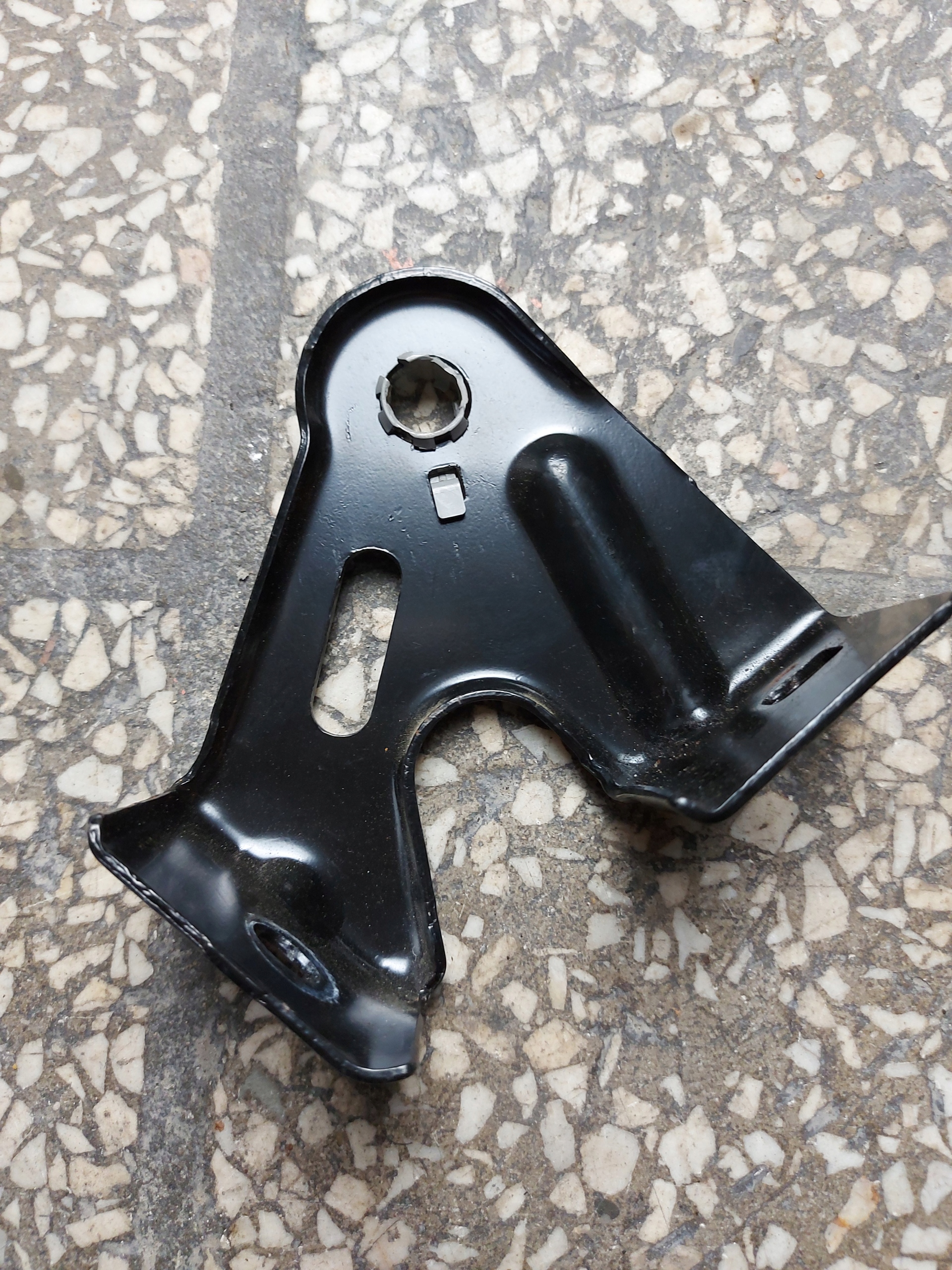 bracket console holder MERCEDES C-KL W205 OE
