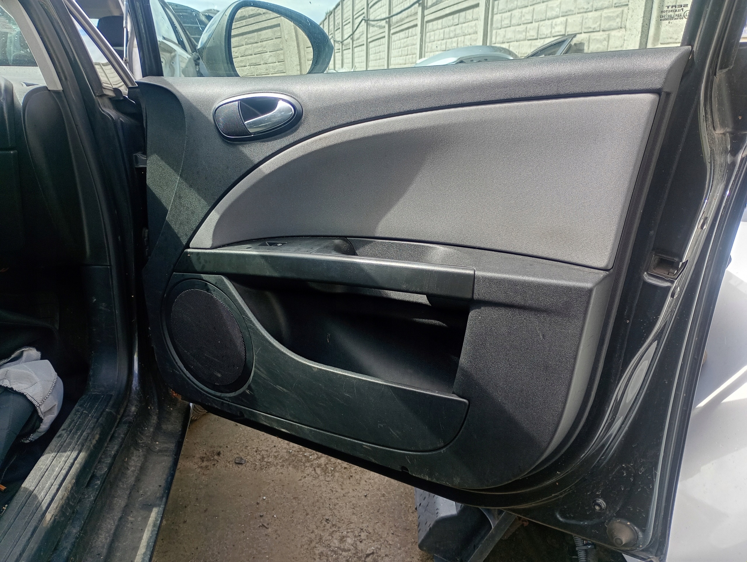 upholstery side right front Seat Leon 2 II 05-13