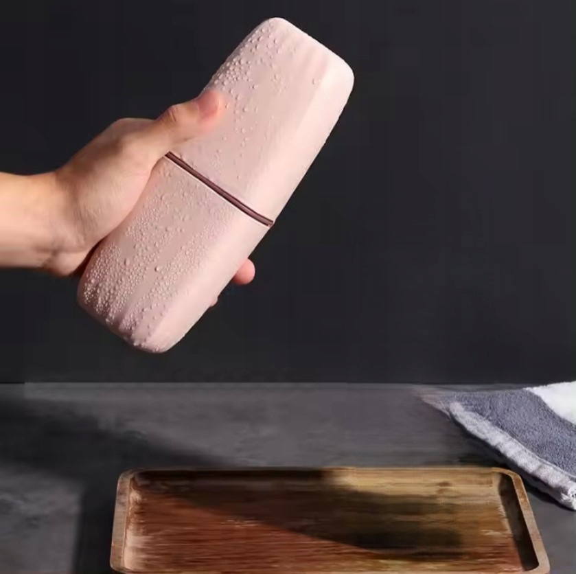 Etui organizer pojemnik podróżny na szczoteczkę i pastę do zębów różowy Marka inna