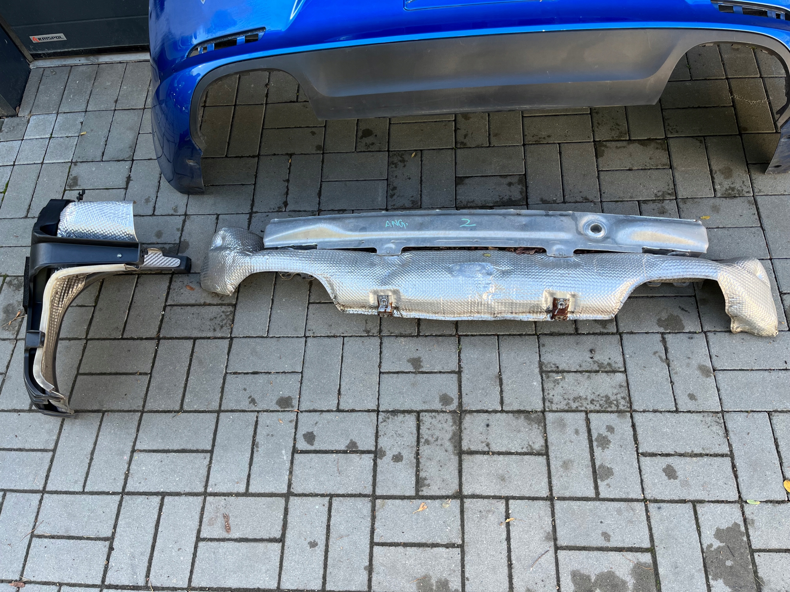 PORSCHE 991 911 4S STOSSSTANGE HECK SCHALLDÄMMUNG TRÄGER