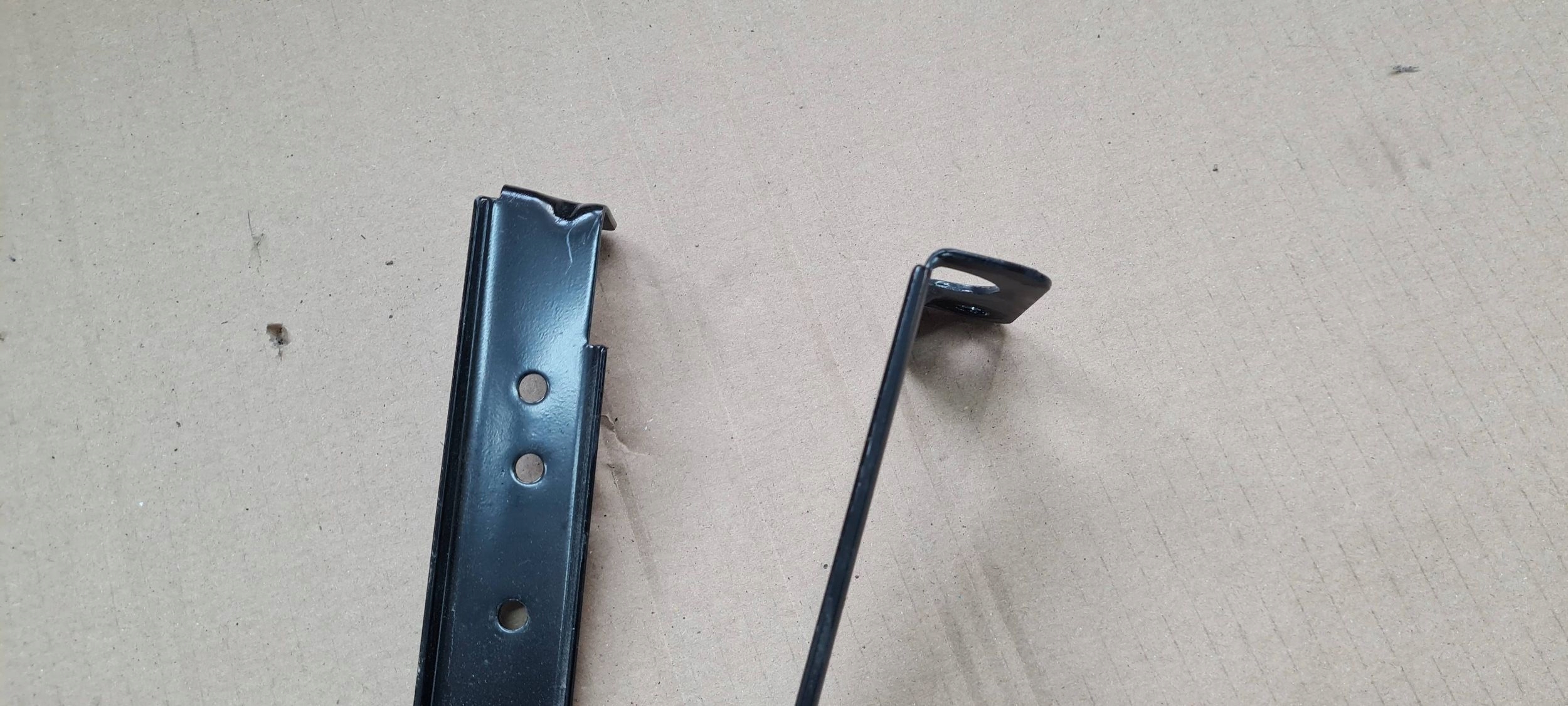 Chrysler Pacifica 2022 bracket holder hook 462AA025C2