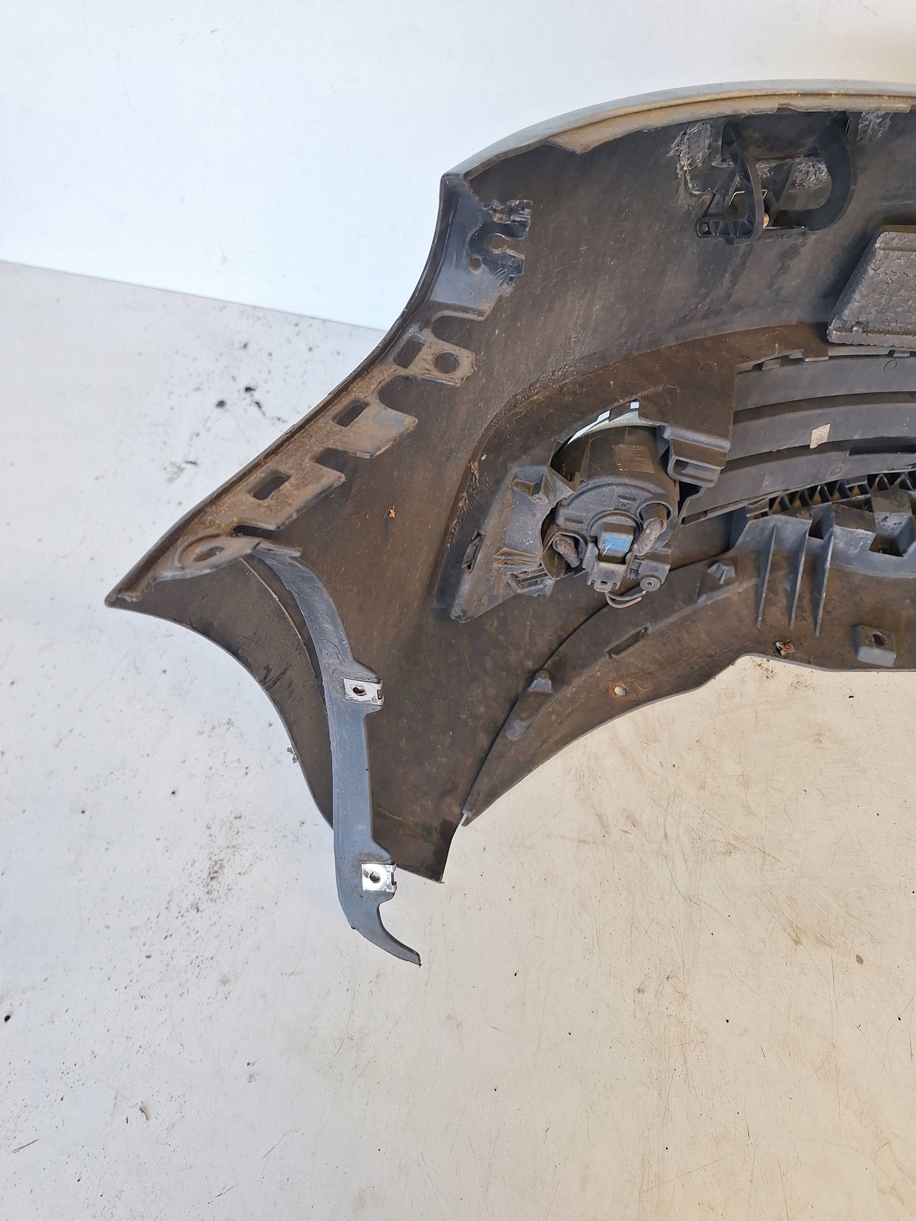 AUDI A3 8P S-LINE 08-12 bumper + XENON