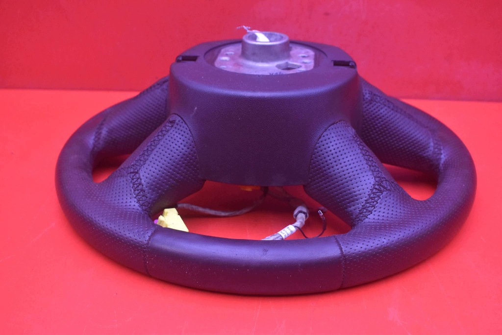 steering wheel, leather MULTIFUNKCYJNA 4F0124 AUDI A4 B7 04-08