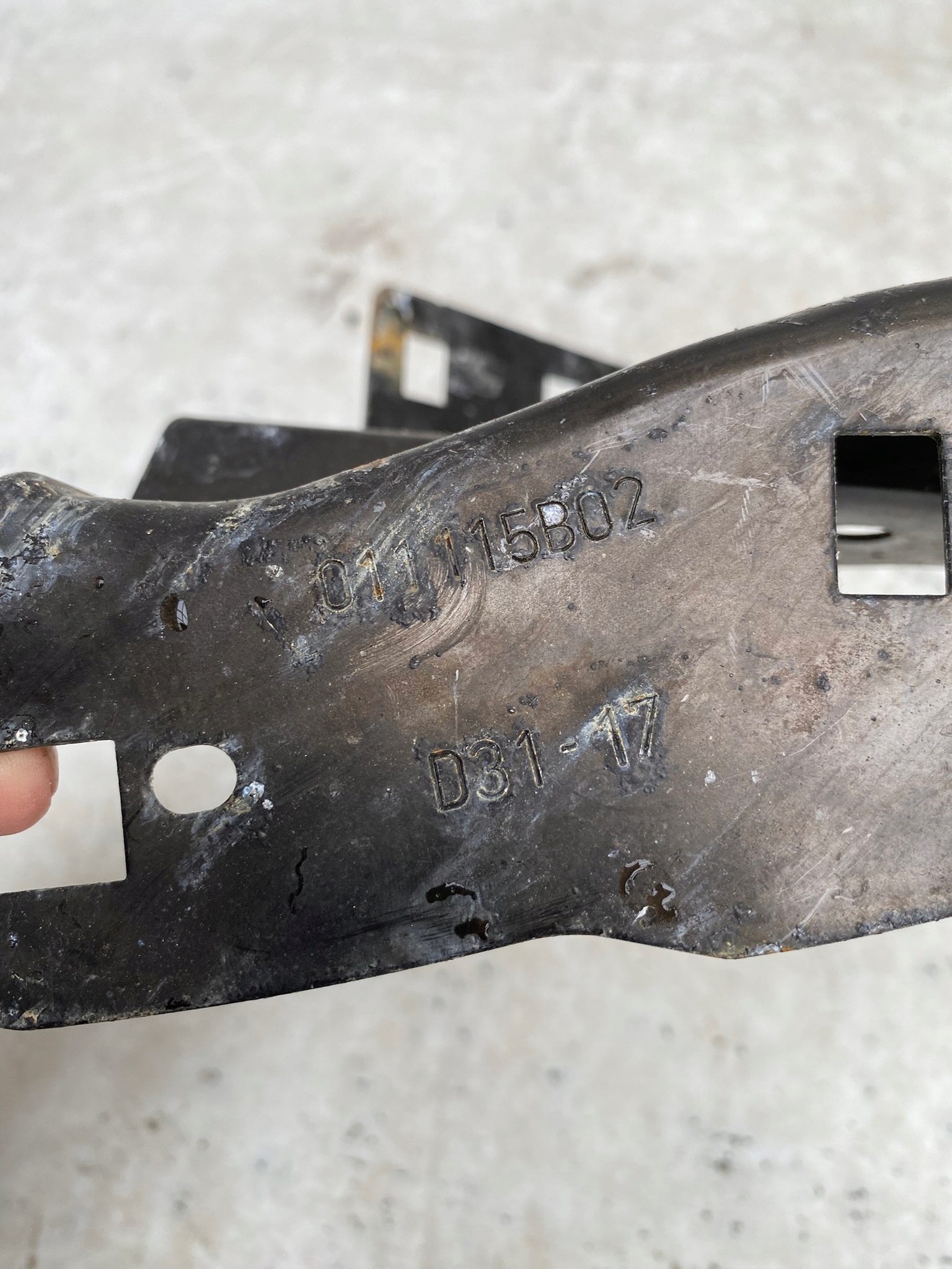 CITROEN C3 AIRCROSS 1 et 17- Console Support plaque Aile Gauche Avant