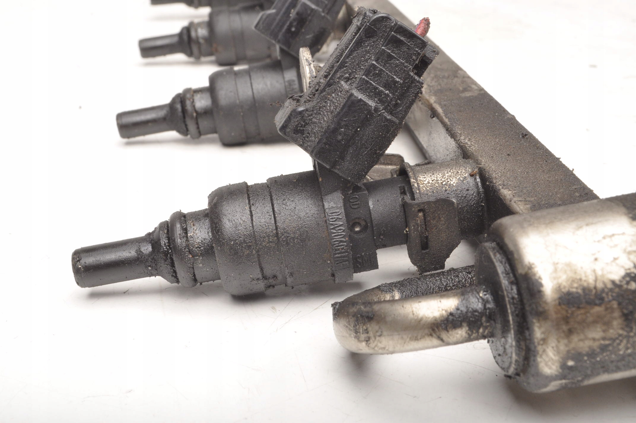 SEAT LEON I 1.8 LISTWA WTRYSKOWA 06A906031AF Typ silnika Benzyna