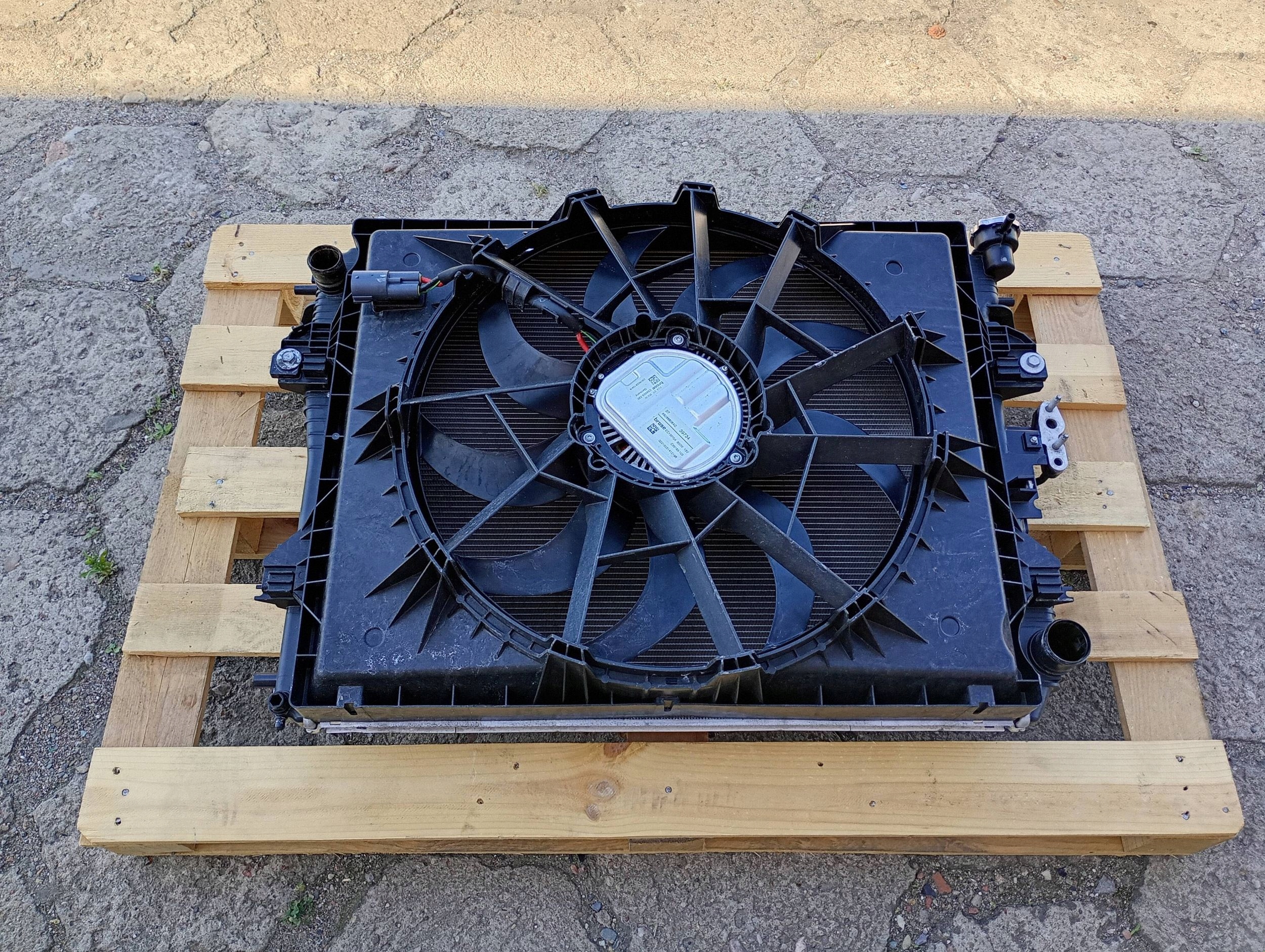 Kühler Kühler Lüfter komplet Dodge RAM 1500 5.7 2019