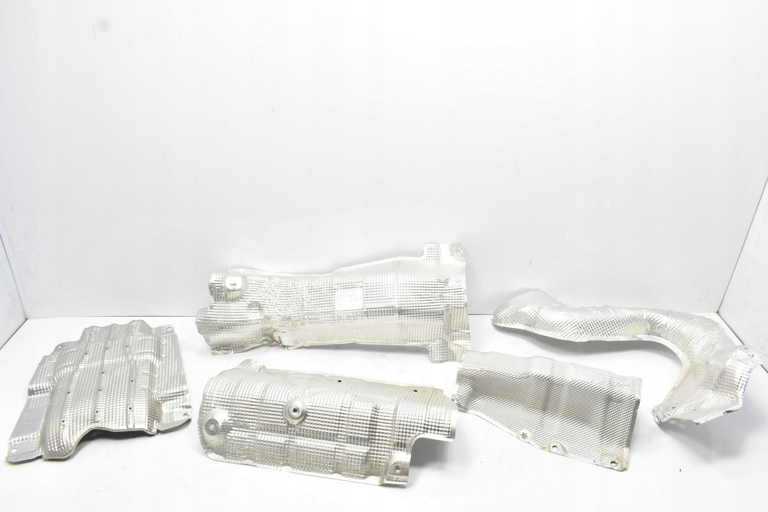 L1TB-11122-AF - ТЕПЛОВОЙ ЩИТ ВЫХЛОПА FORD PUMA MK2 19-