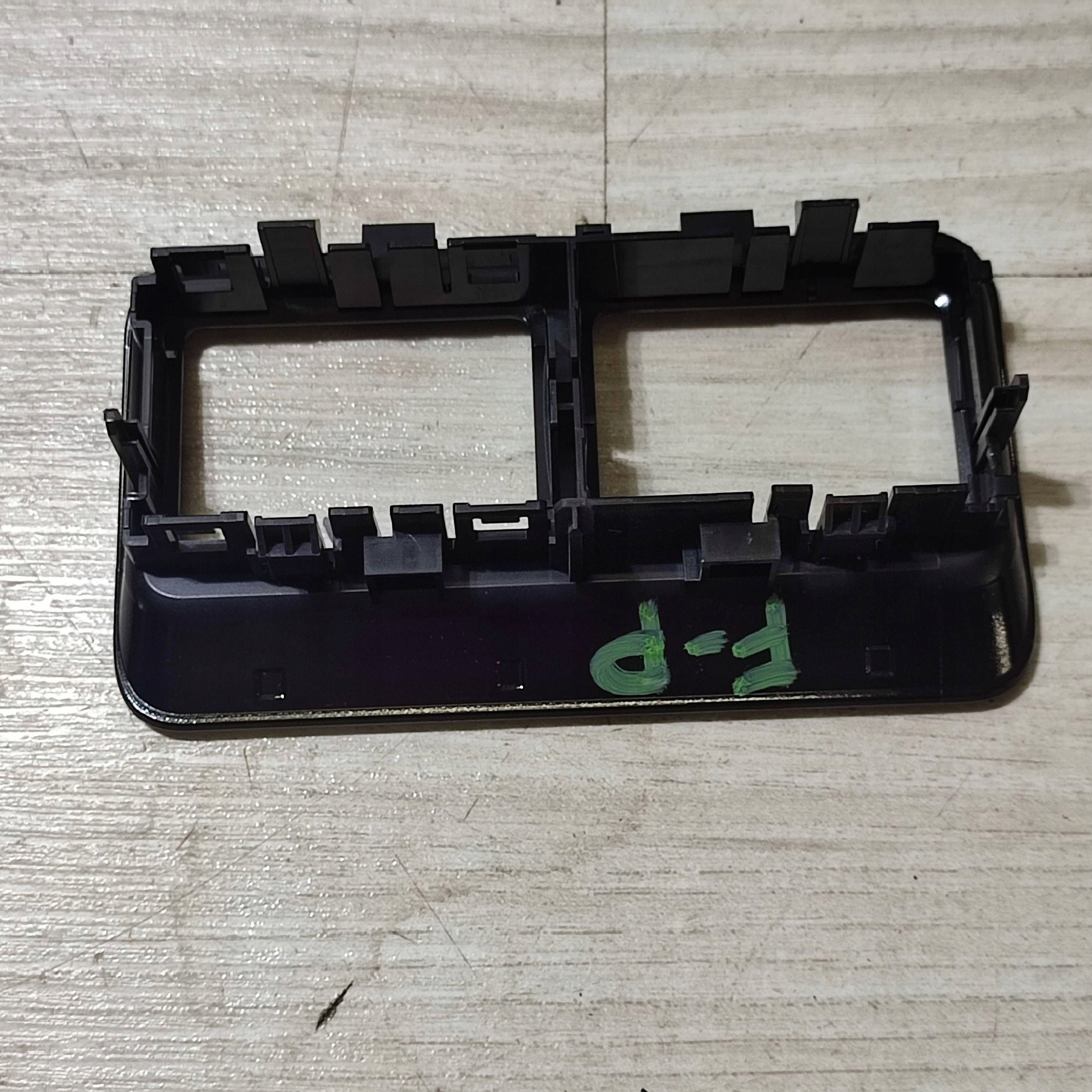 frame gniazda usb Jaguar F-Pace