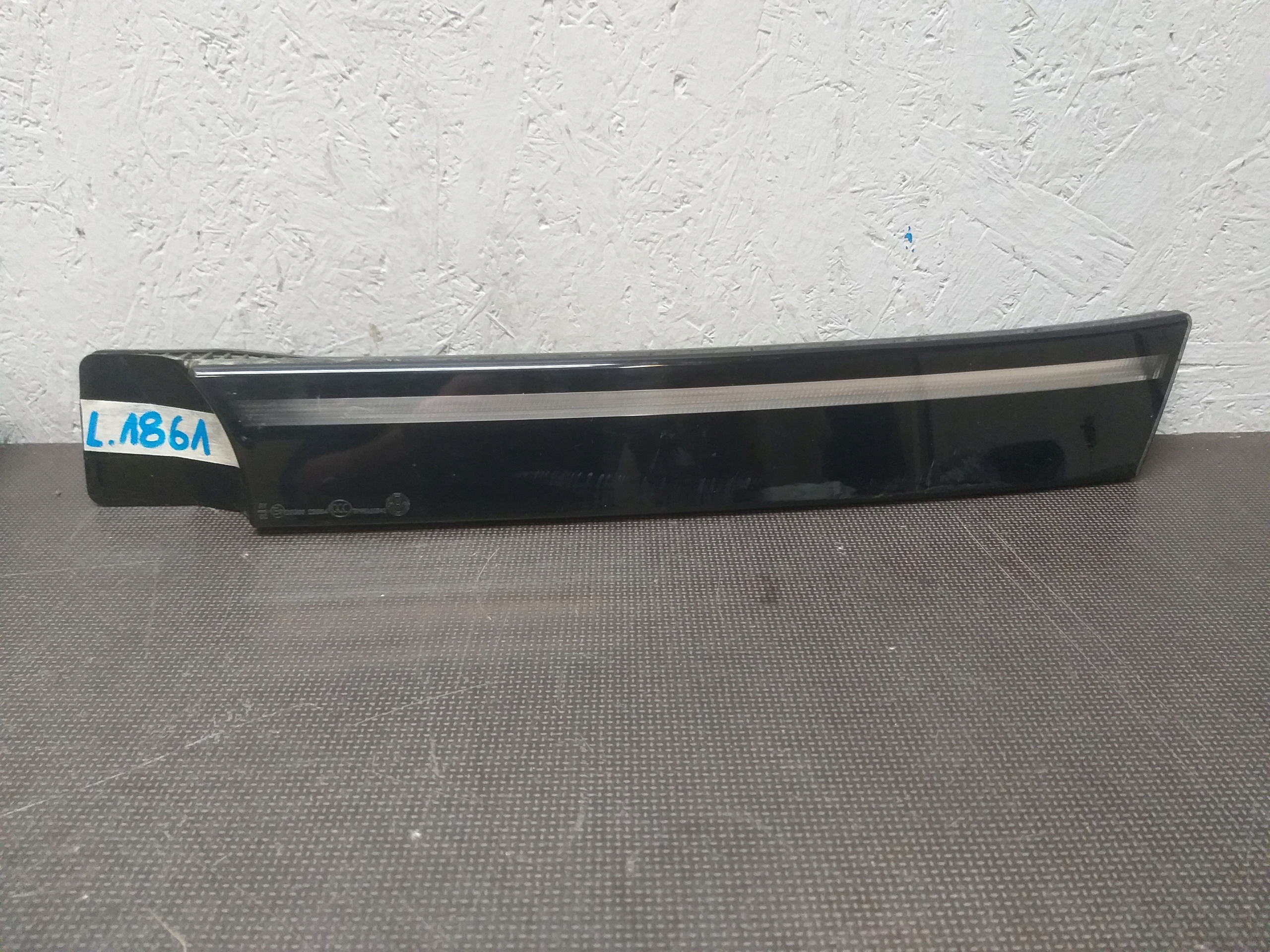 FRONT PREKLADGRILL LED GRILLE VW ID4 11A941653 11A941654