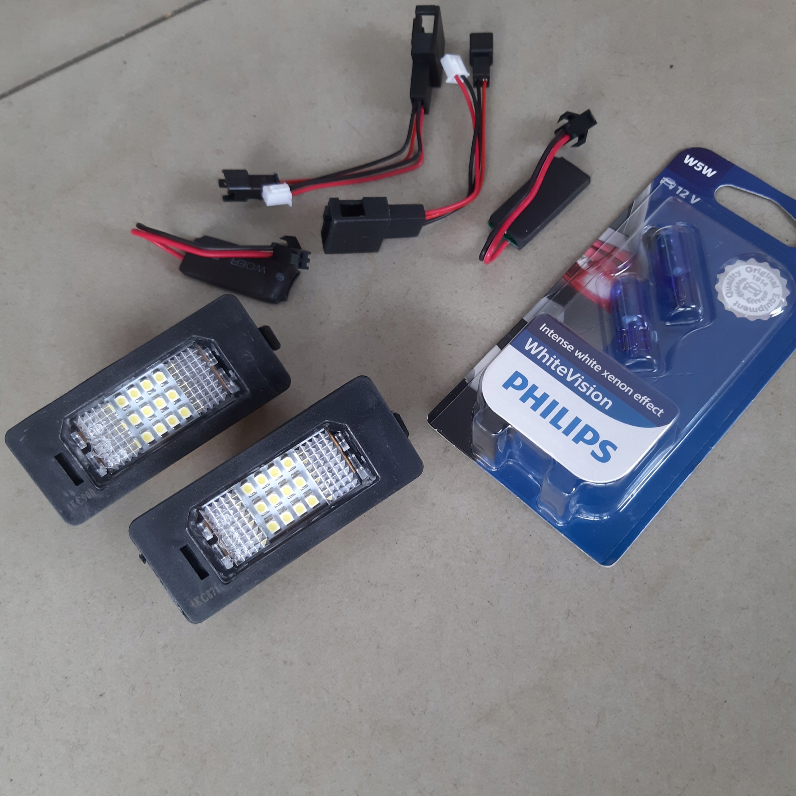 PODSWIETLANIE LAMPKI LED VW GOLF VI PLUS KOMBI Additional Information bulbs included