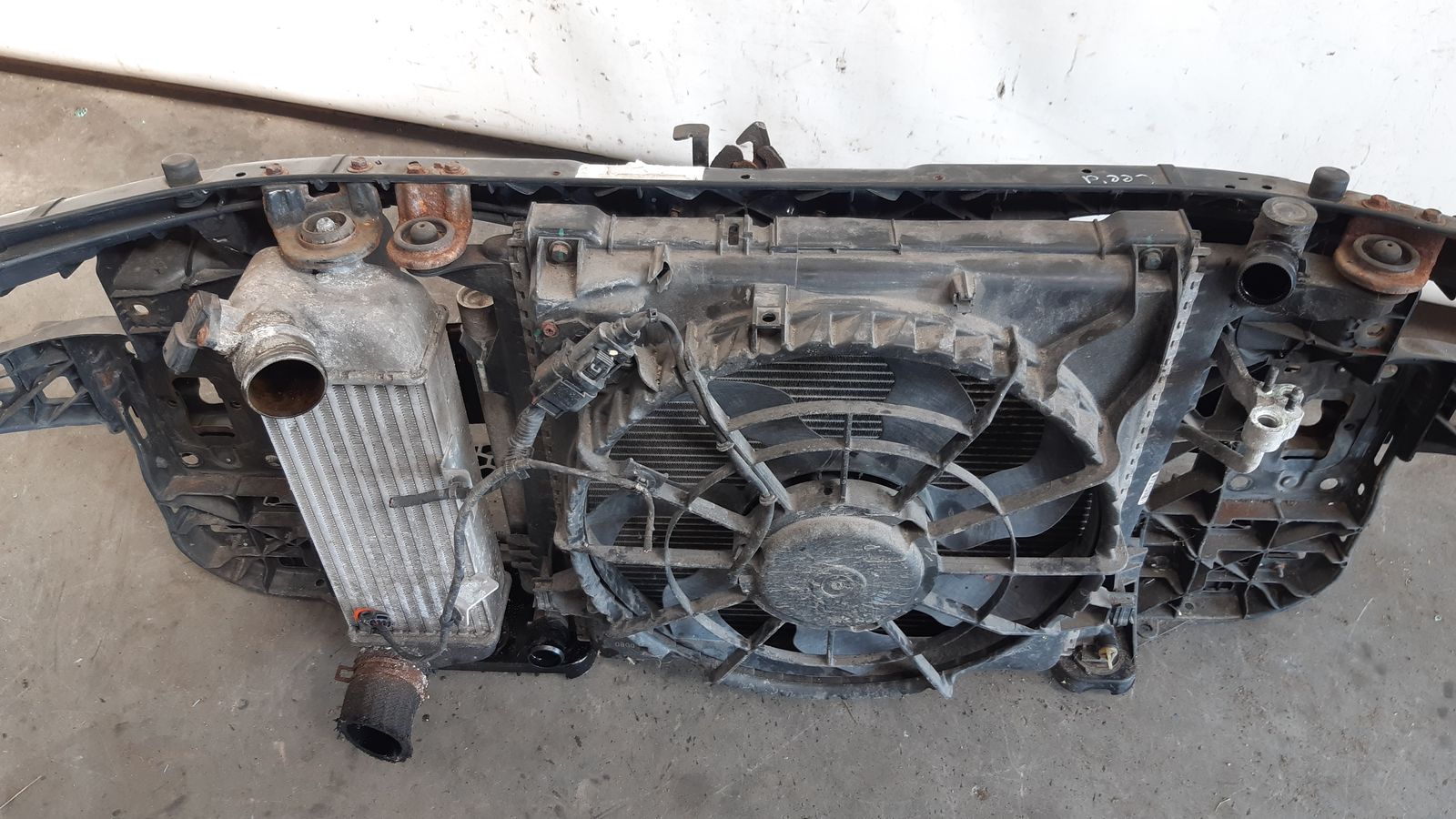 support panel for radiators pillar iron Kia Ceed 2,0 CRDI