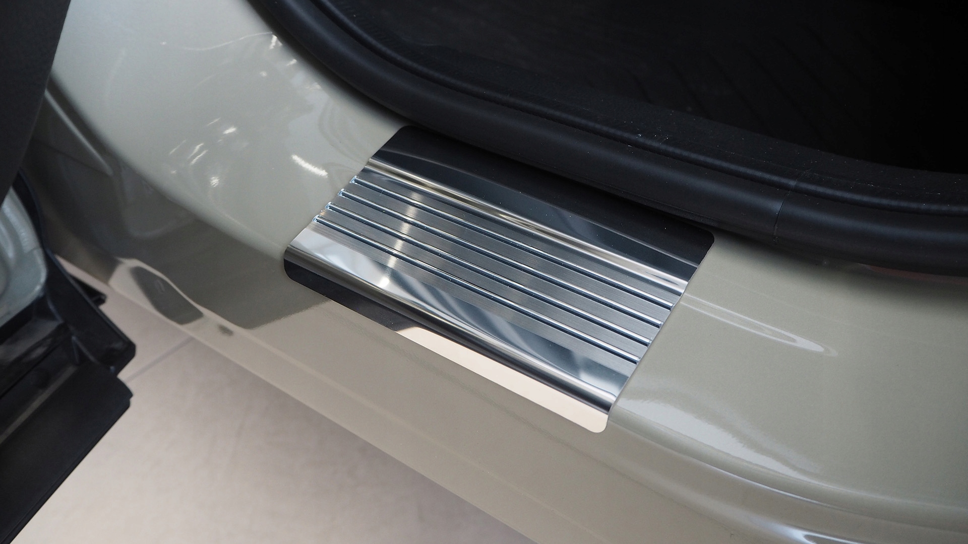 DACIA JOGGER 2021- NAKŁADKI LISTWY PROGOWE PROGI Producent Alu-frost