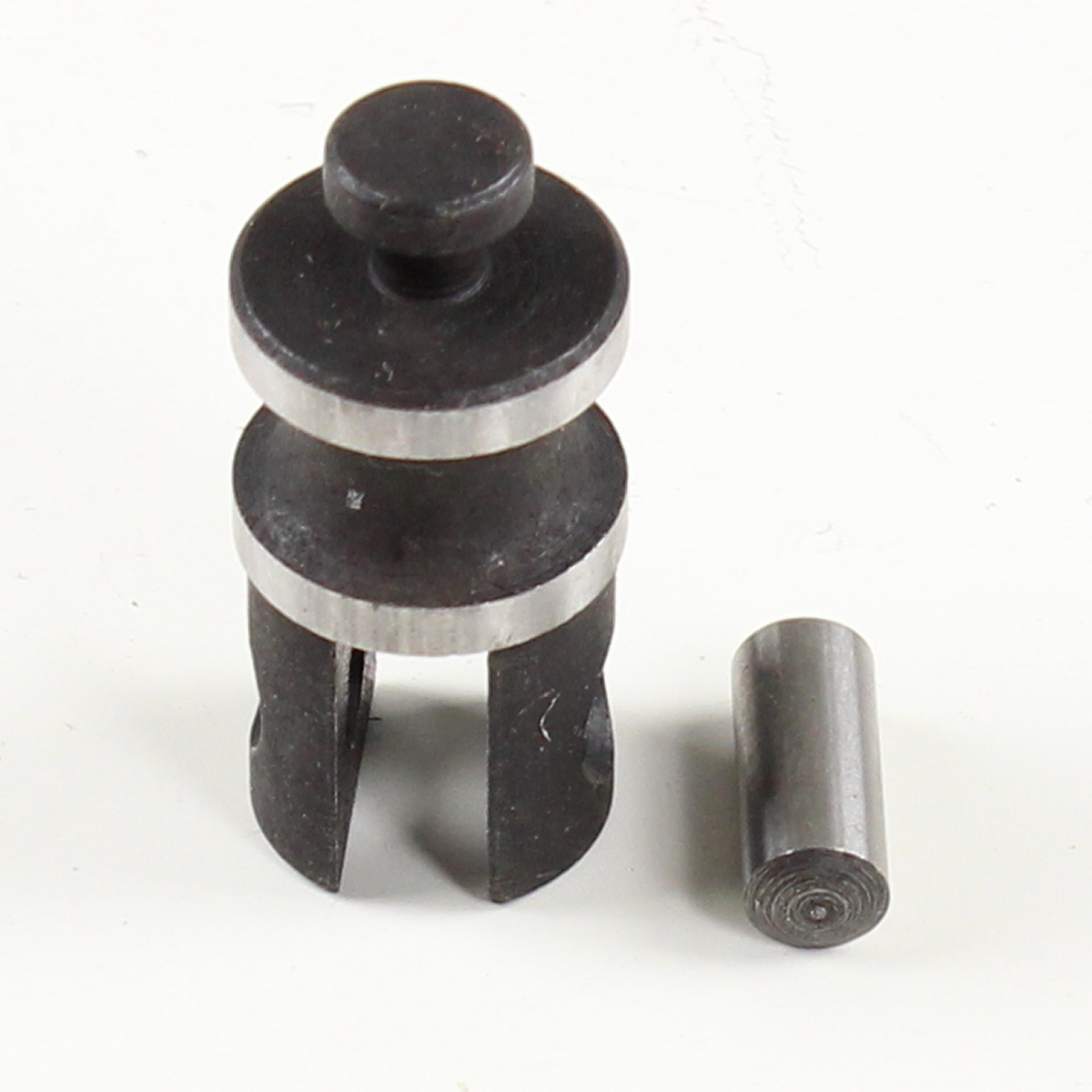 

Blok pośredni stempla Nożyce Graphite 59G401