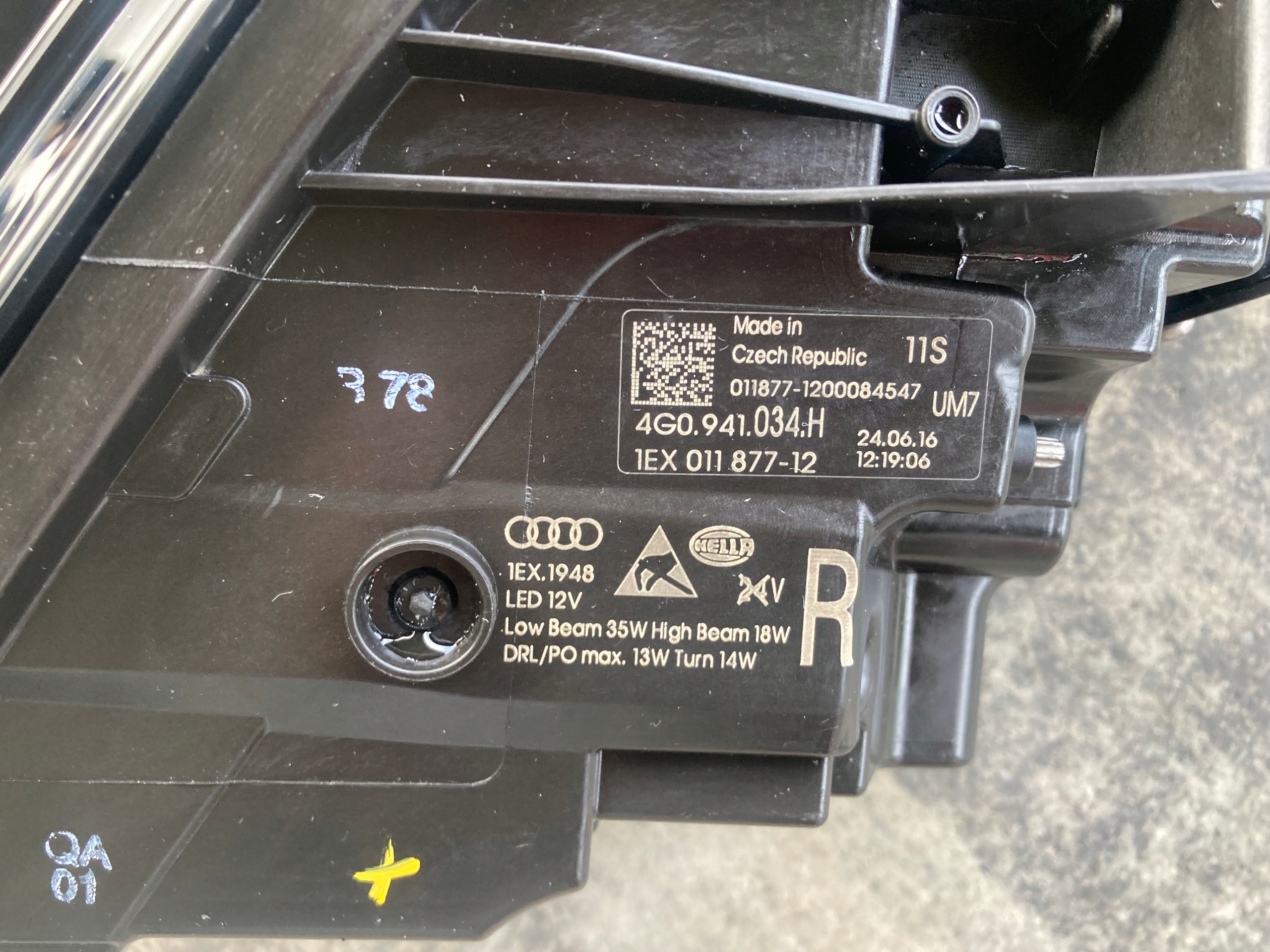 AUDI A6 C7 4G0941034H LIFT LAMPA PRAWA MATRIX Typ samochodu Samochody osobowe