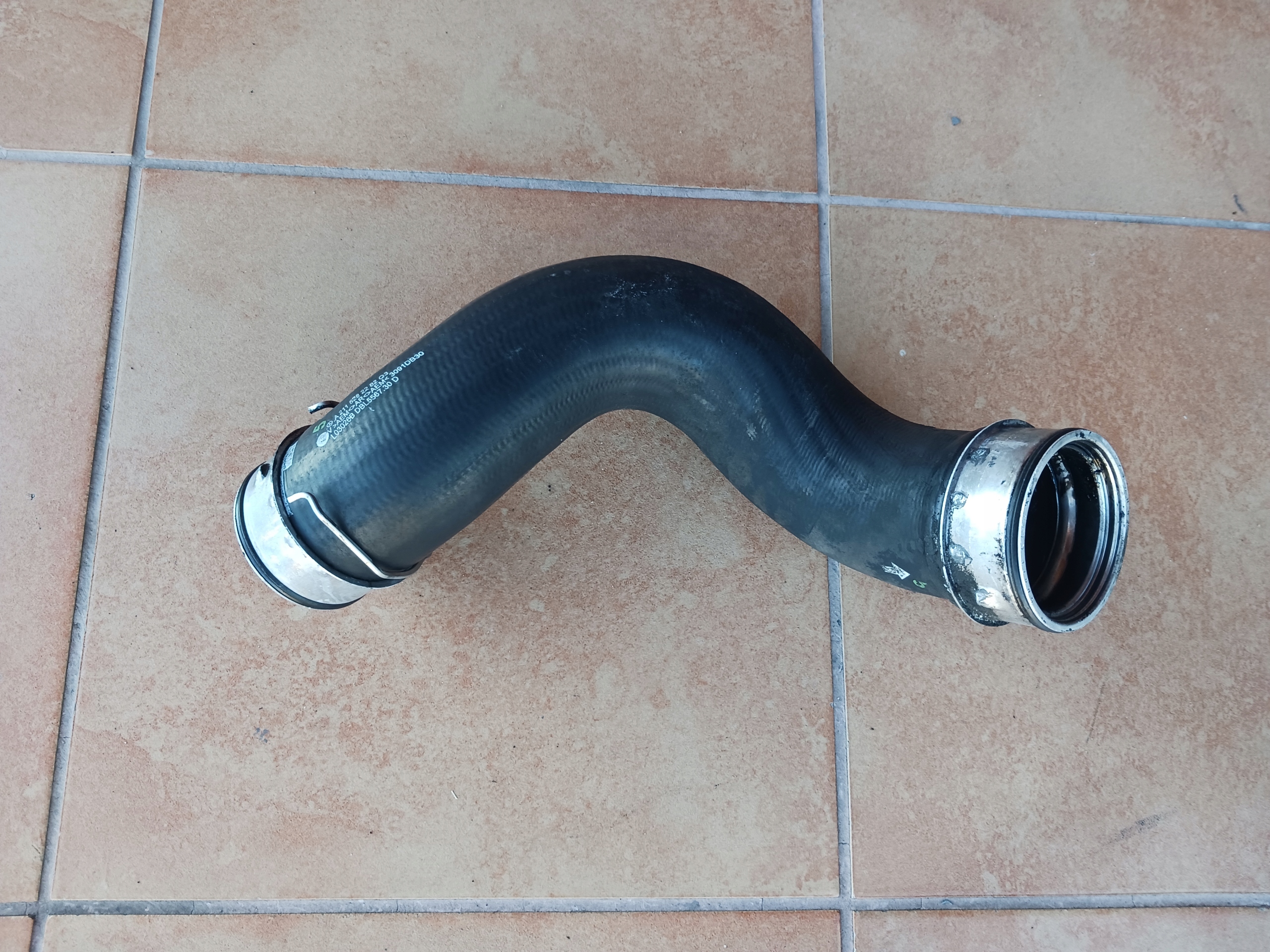 hadice trouba intercoolera MERCEDES W211 2,7 CDI A2115282282