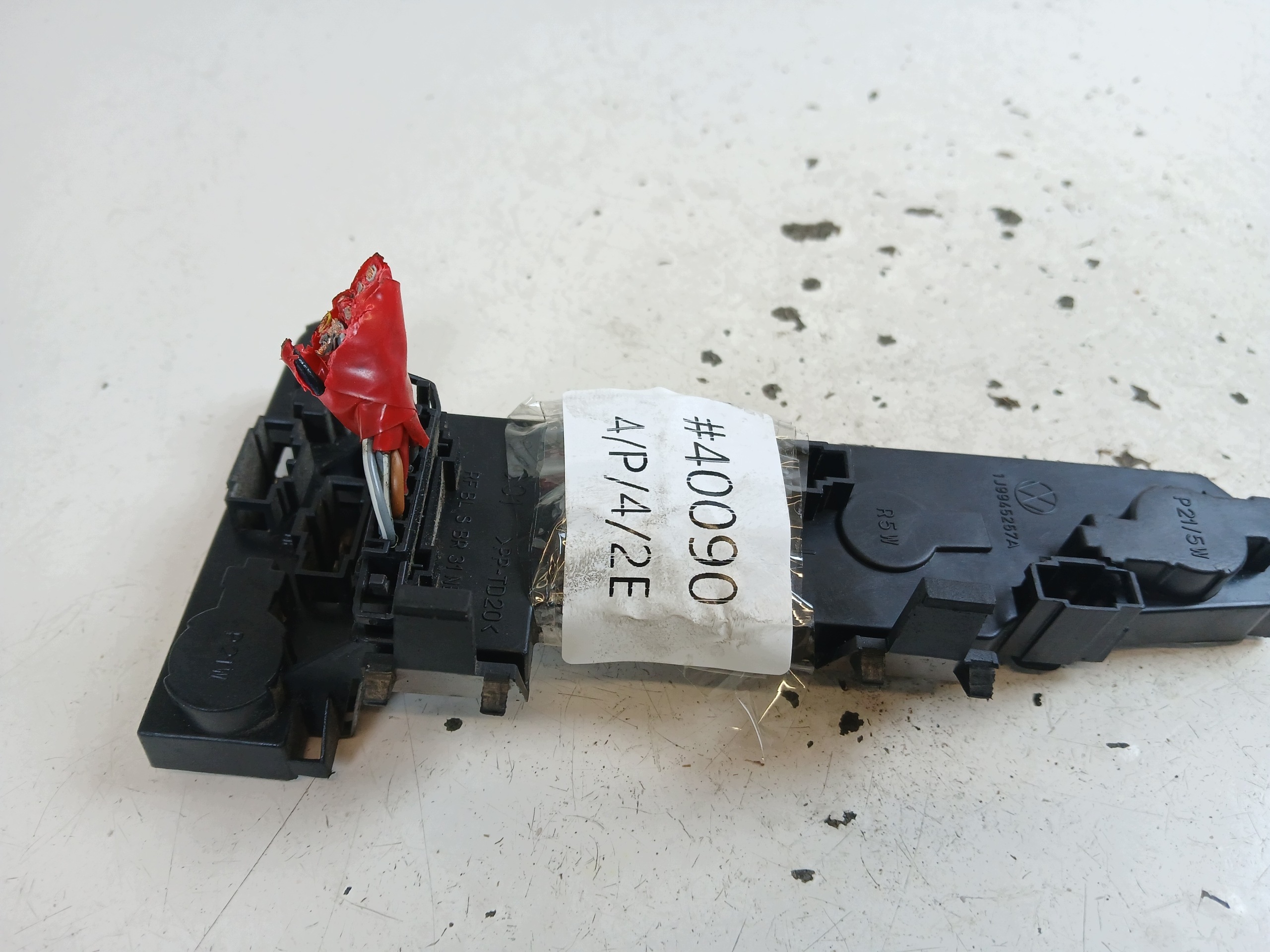 VW GOLF IV KOMBI light housing left rear part 1J9945257A