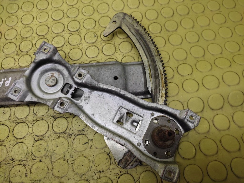 BMW E30 COUPE window regulator right front