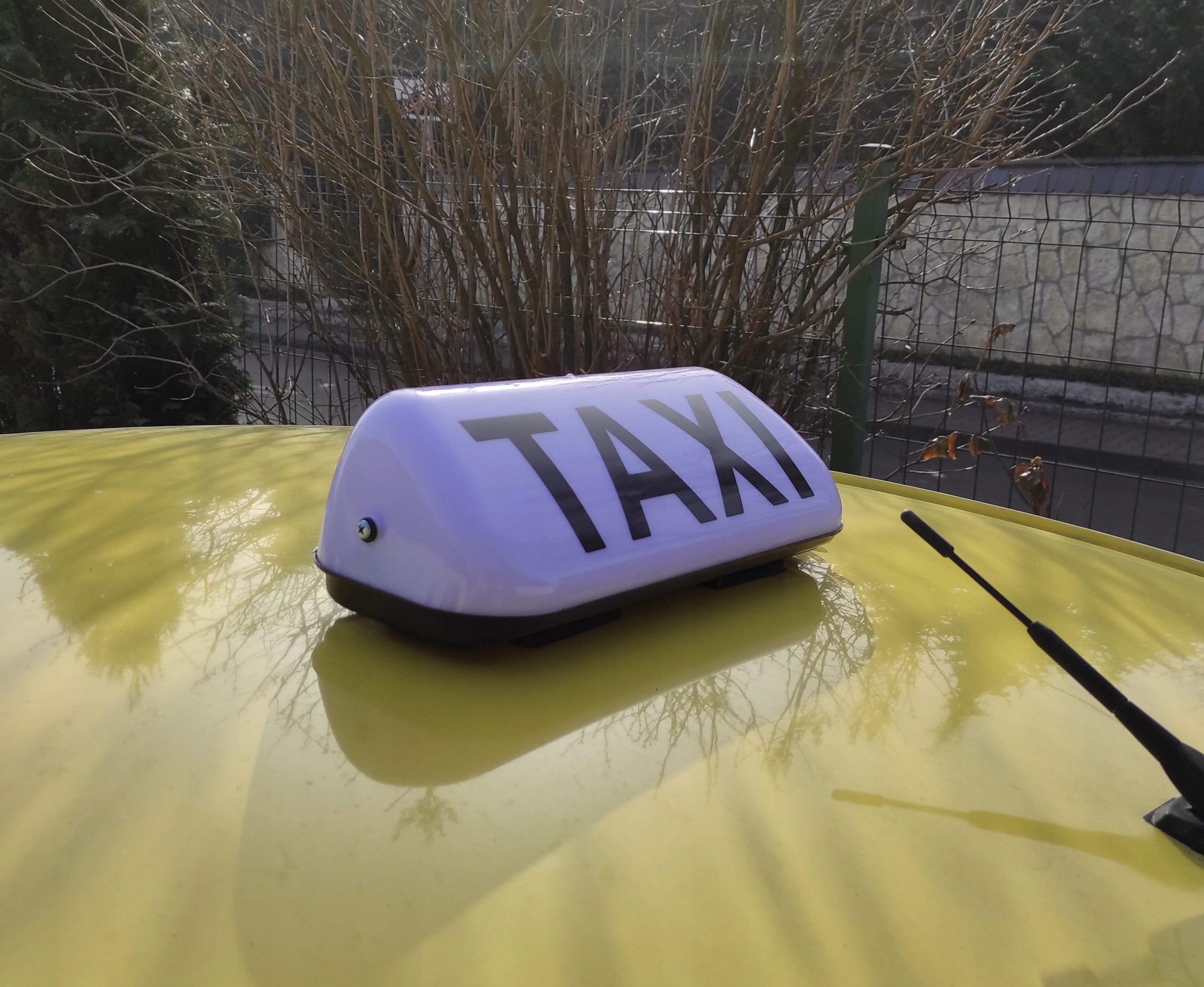 BEZPRZEWODOWA LAMPA KOGUT TAXI LED NA PILOTA MEGA Part number 43027