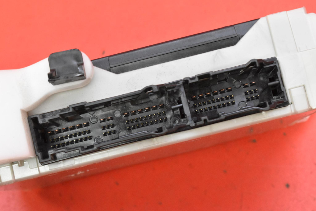 control unit module BSI 89221-02720 TOYOTA COROLLA E21 1.2 T D-4T 116 KM 18-25