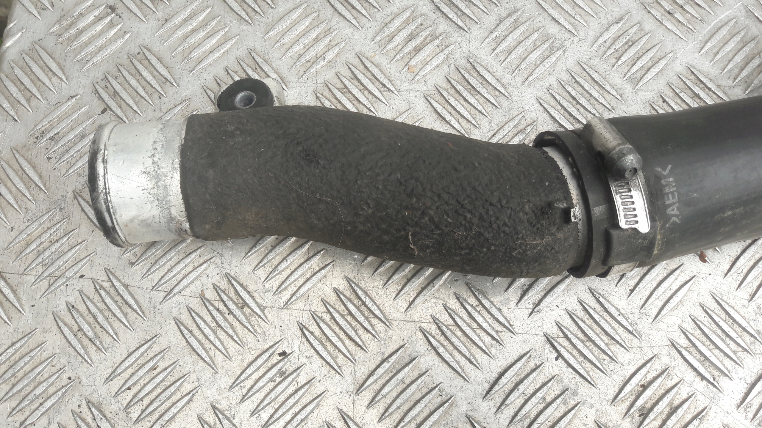 KIA CARNIVAL 2.2 CRDI hose wiring pipe
