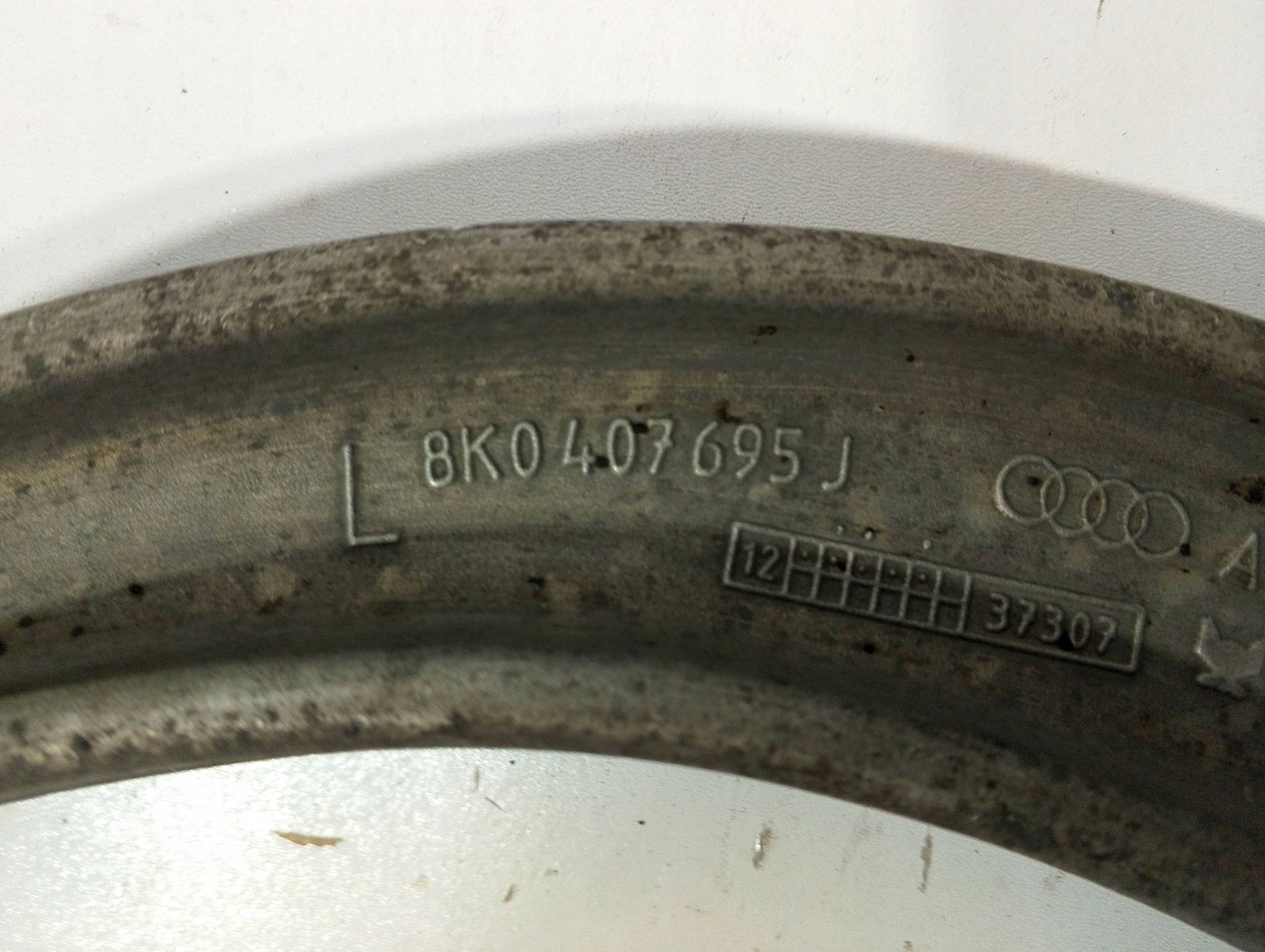 AUDI A4 B8 A5 8T arm front front left 8K0407695J (Q450)