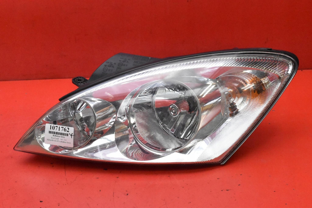 REFLEKTOR left light front EU 92101-1H000 KIA CEED 1 and 07-10