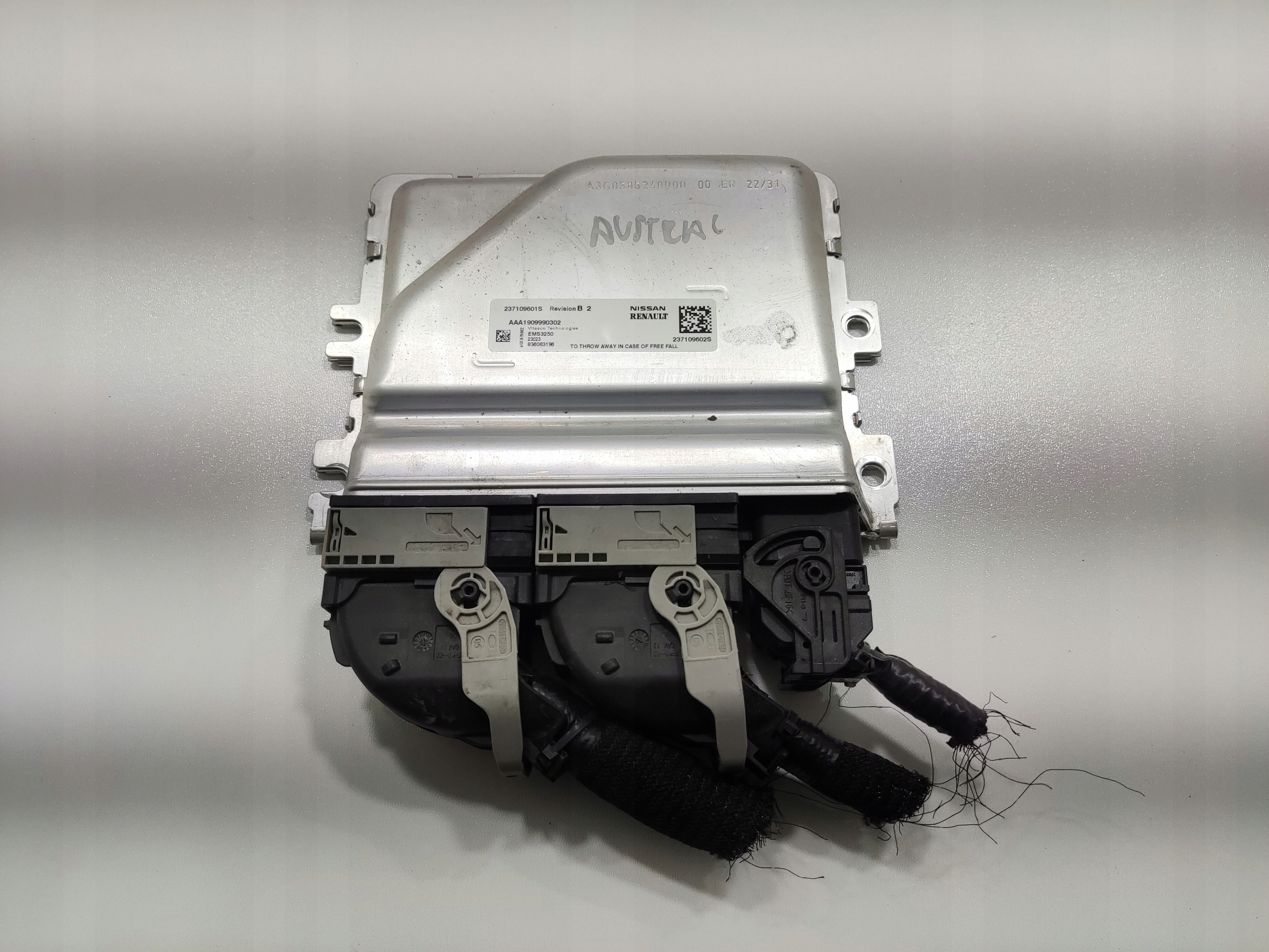 control unit computer of the engine RENAULT AUSTRAL 1.2 E-TECH 237109601S 2022-2025
