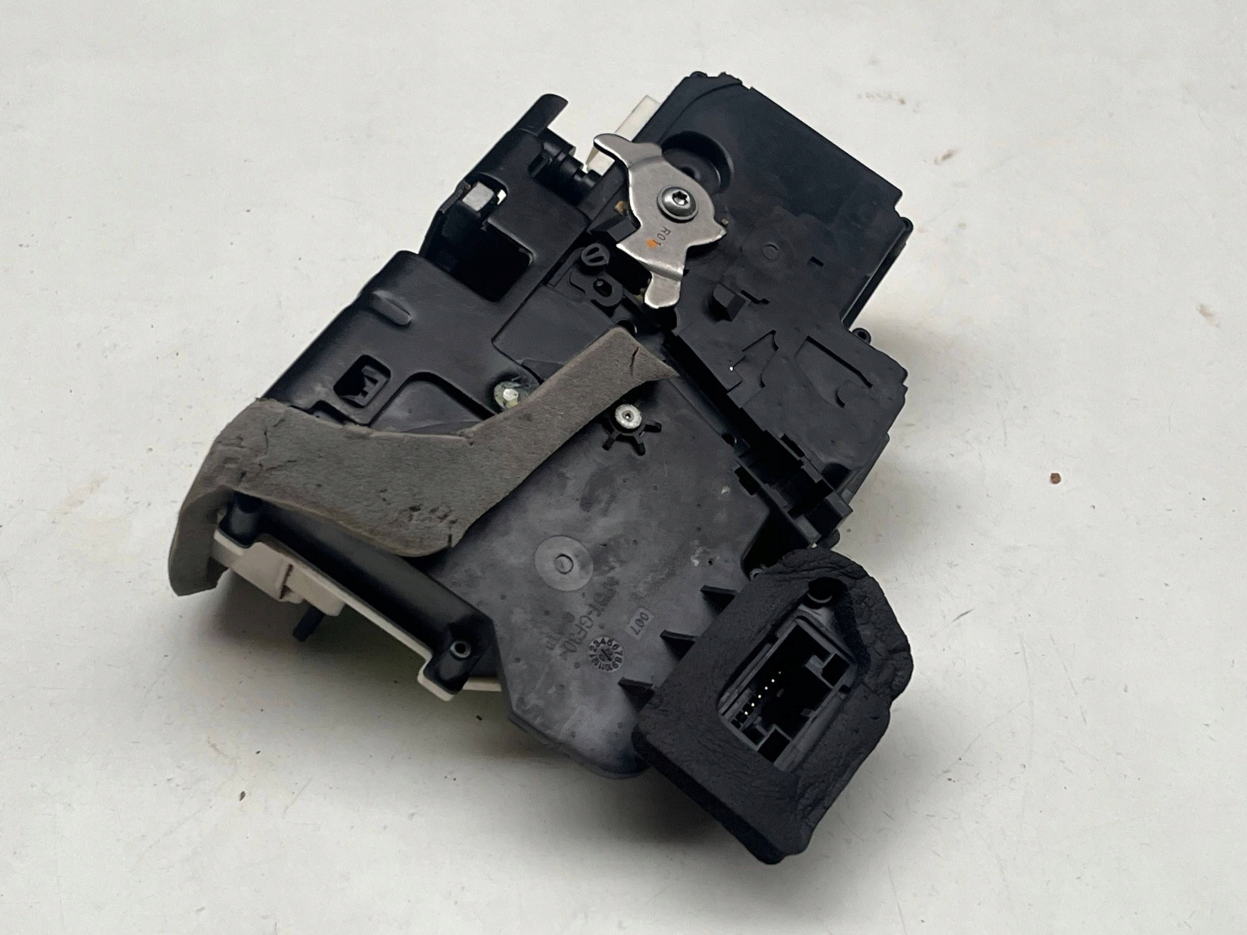 AUDI A6 A7 C8 lock door right rear part 4K0839016P @M