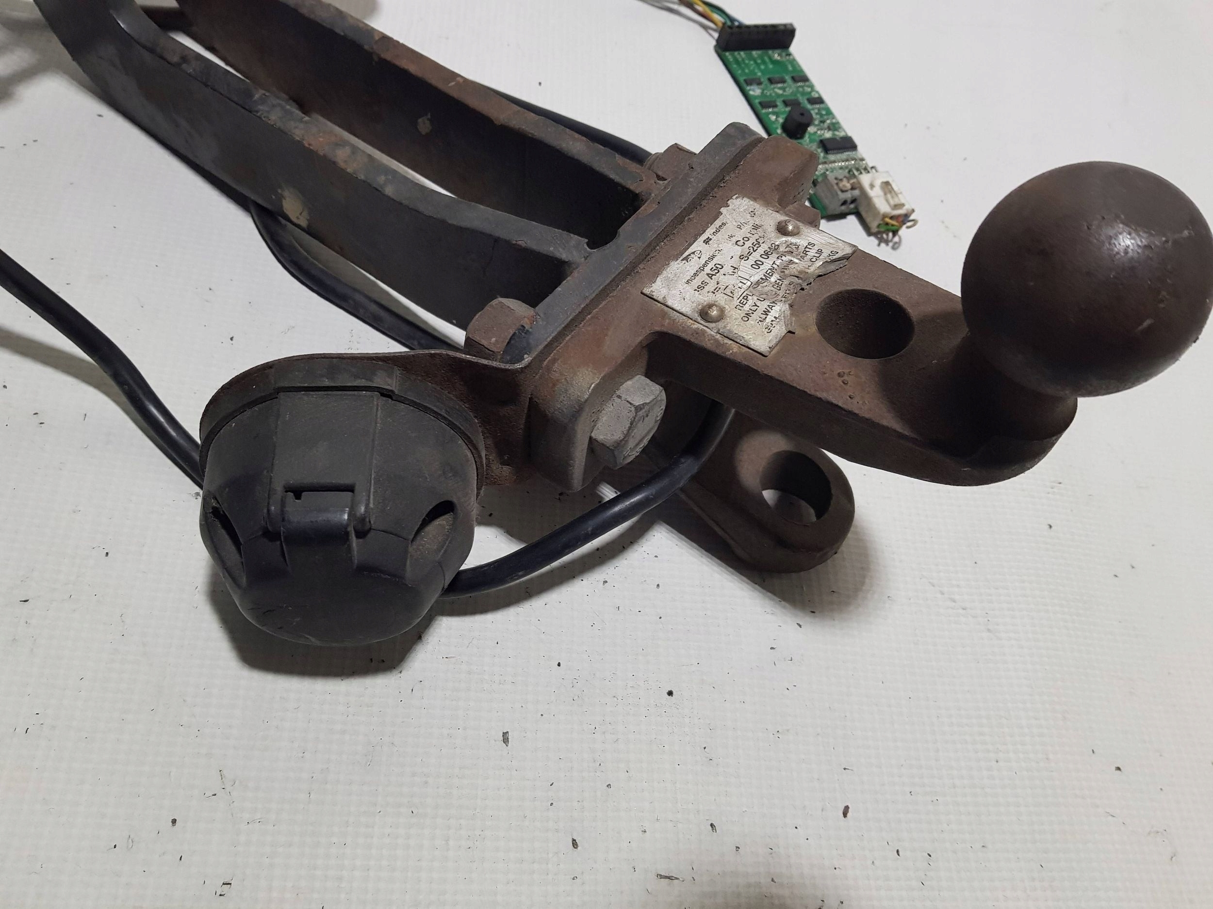 tow Mercedes GL X164 TOWBARS A50