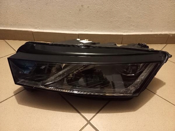 SKODA OCTAVIA IV 4 FULL LED LAMPA LEWA PRZEDNIA Strona zabudowy lewa