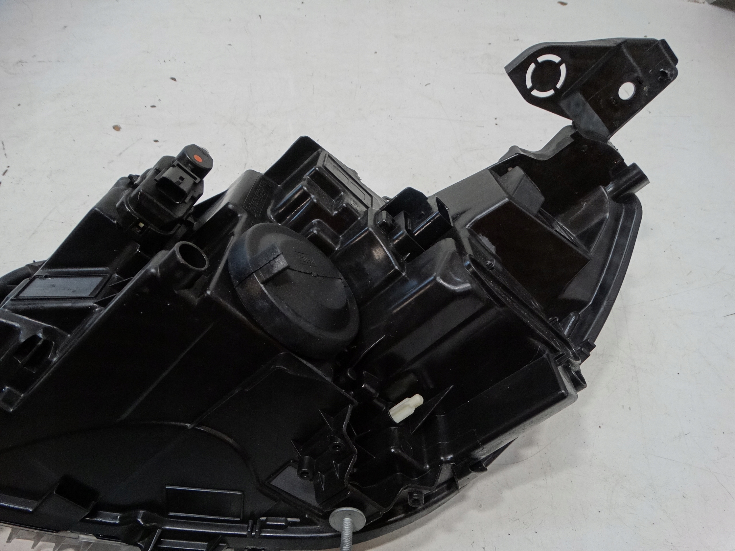 light right front FULL LED PEUGEOT 208 9833036180 EUROPA