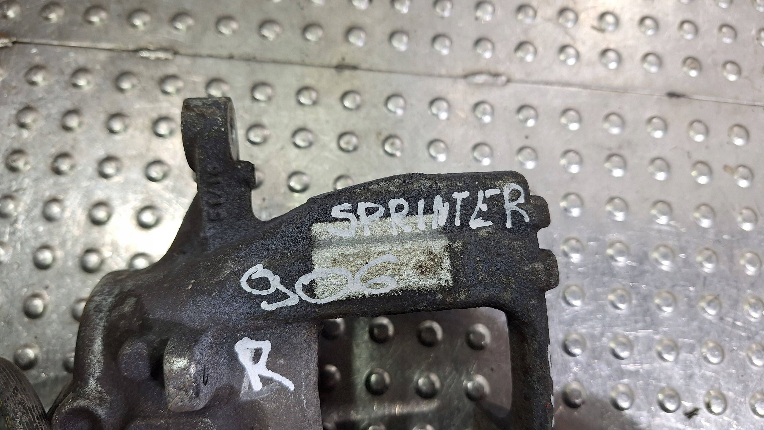caliper brake right rear part MERCEDES SPRINTER W906