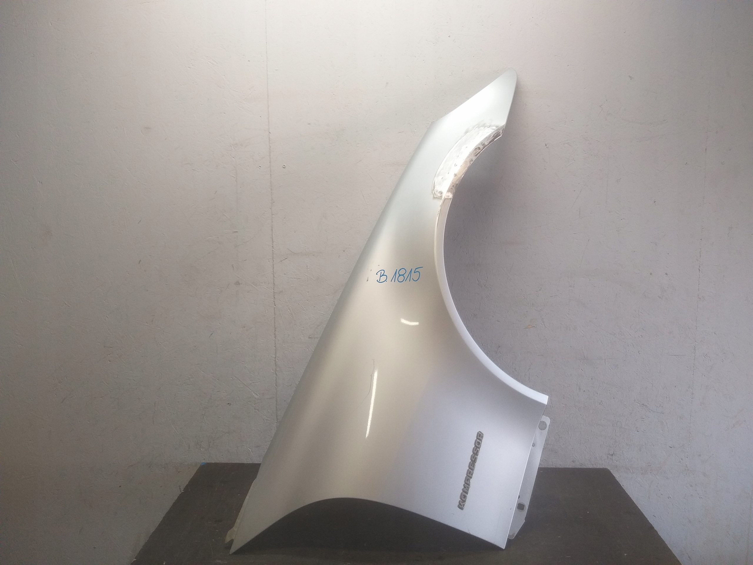 fender front right MERCEDES SLK W171