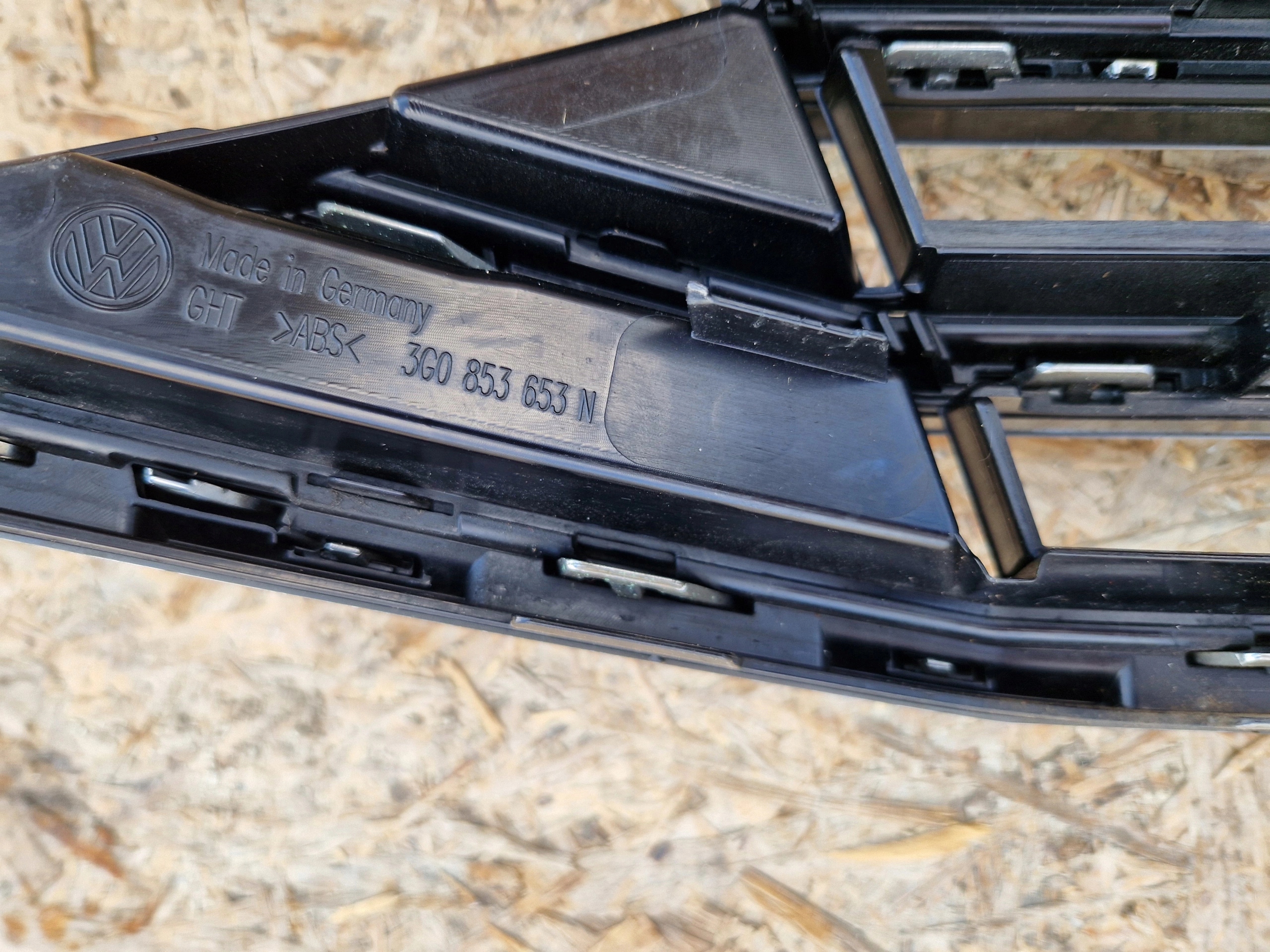 VW Passat B8 Kühlergrill FRONTGRILL Kühlergitter 3G0853653N - Thumbnail 7