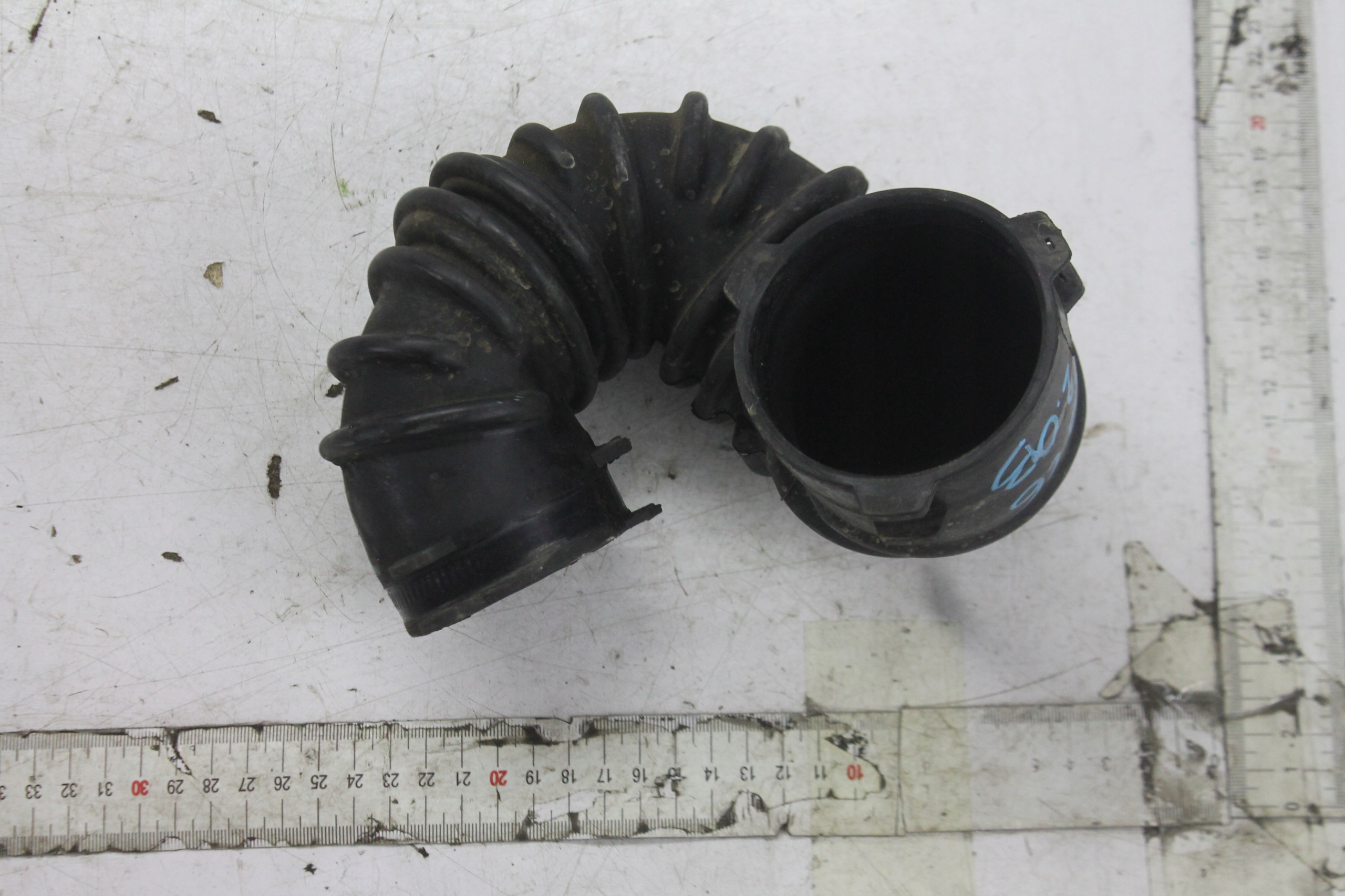 pipe air hose 06D129627H A6 C6 2.0 TFSI