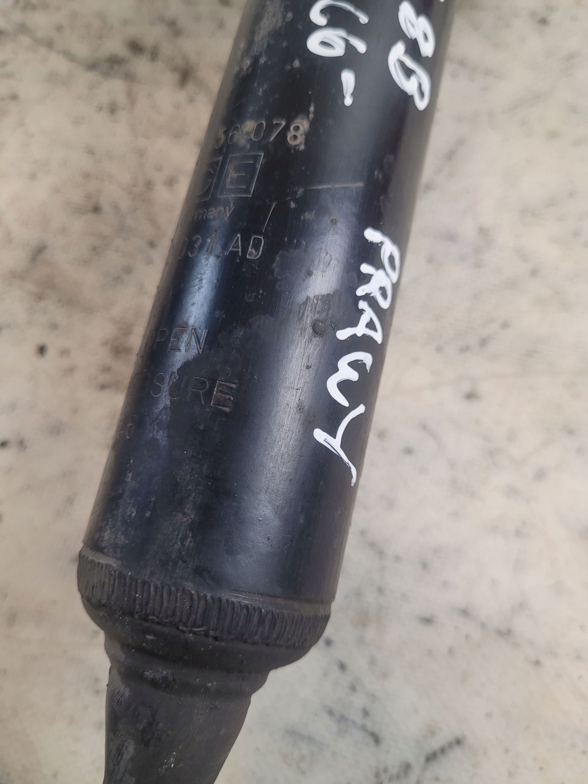 shock absorber right front OE 4B0412031AD AUDI A6 C5 sedan 2.4B