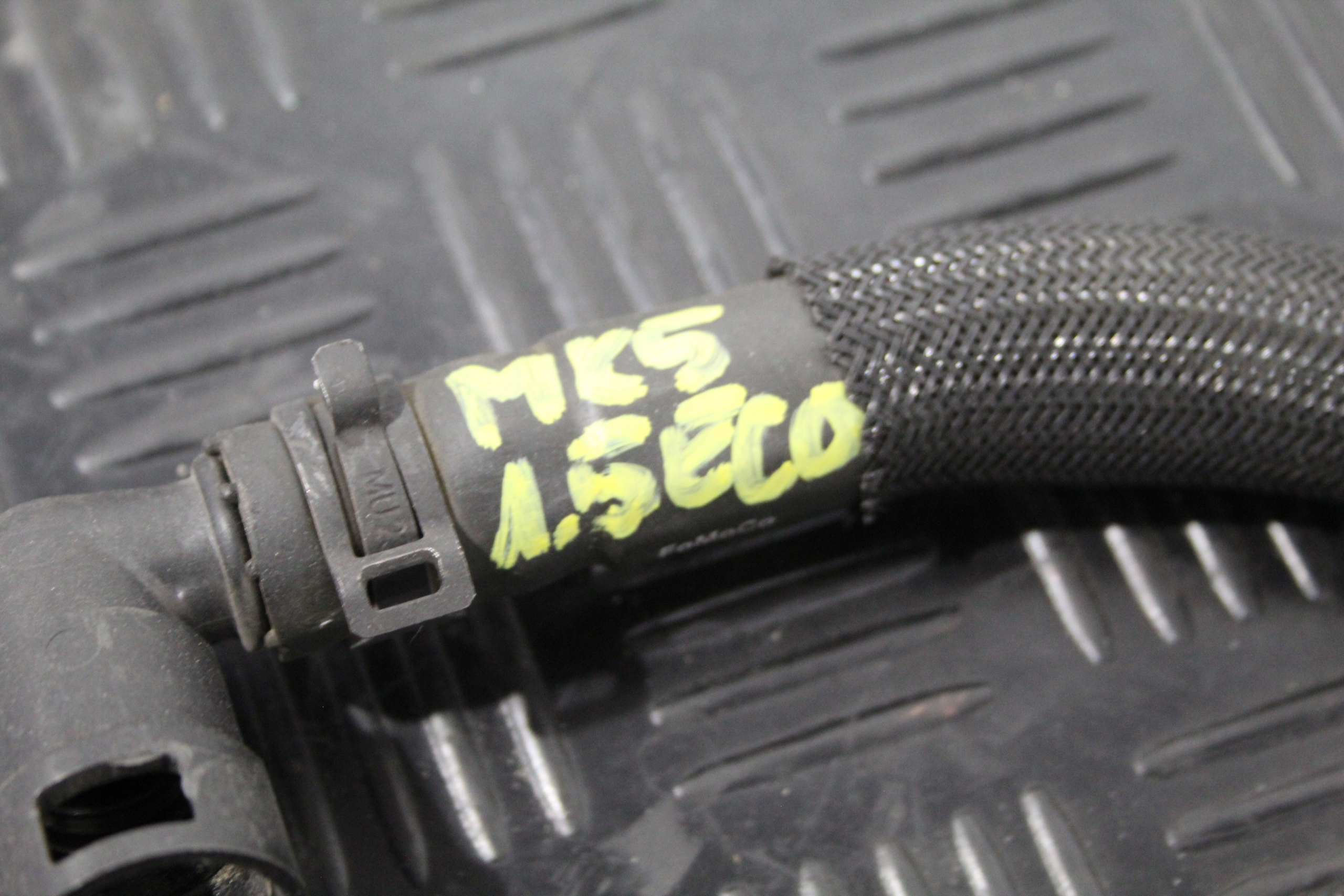 crijevo prijenos vode FORD MONDEO MK5 DG93-8C480-BC