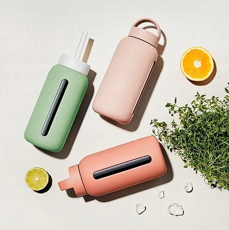 Muuki Butelka na wodę Desert Rose 720 ml Kolor dominujący róże i fiolety