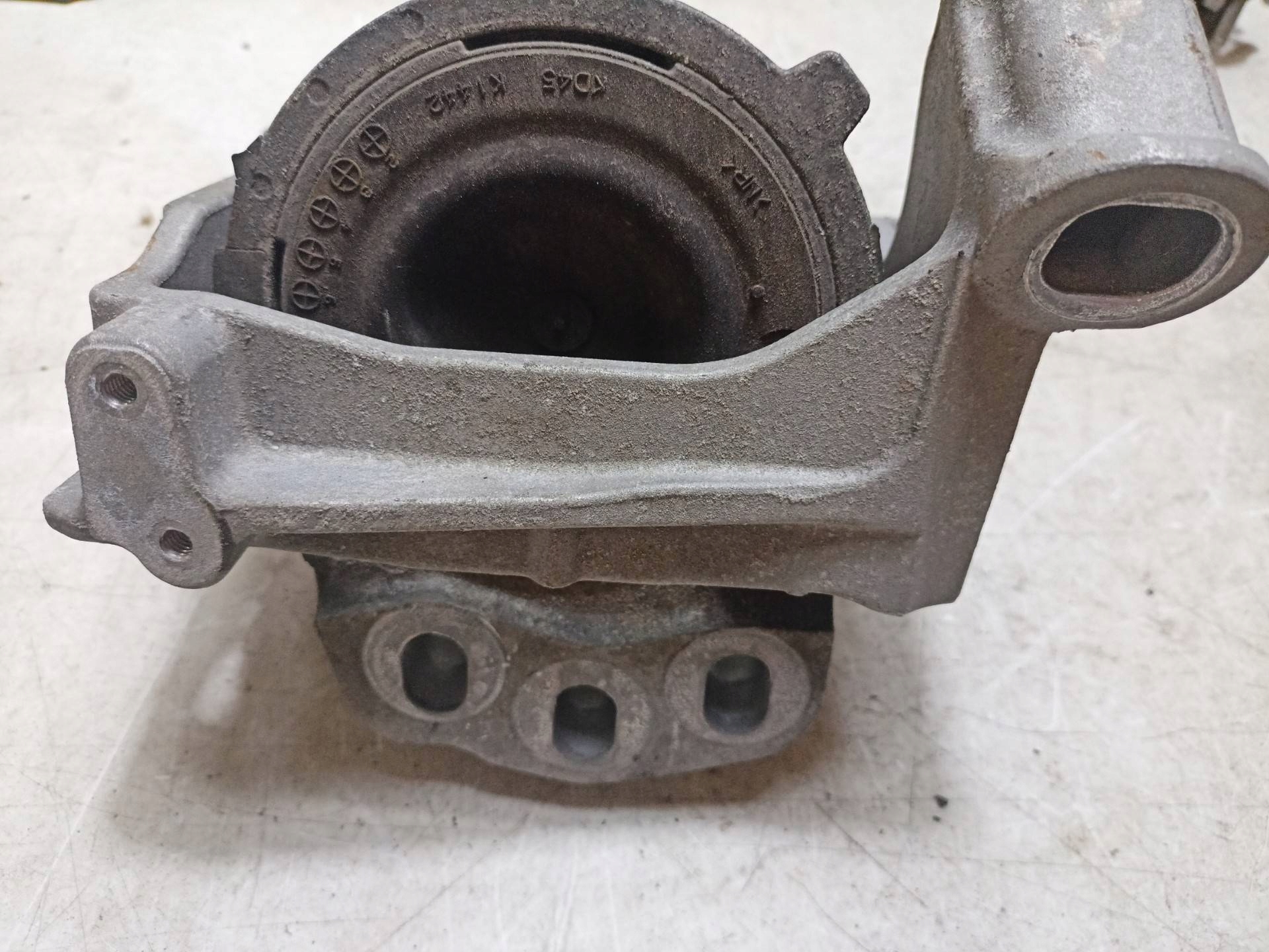 engine mount Mazda CX-5 2014