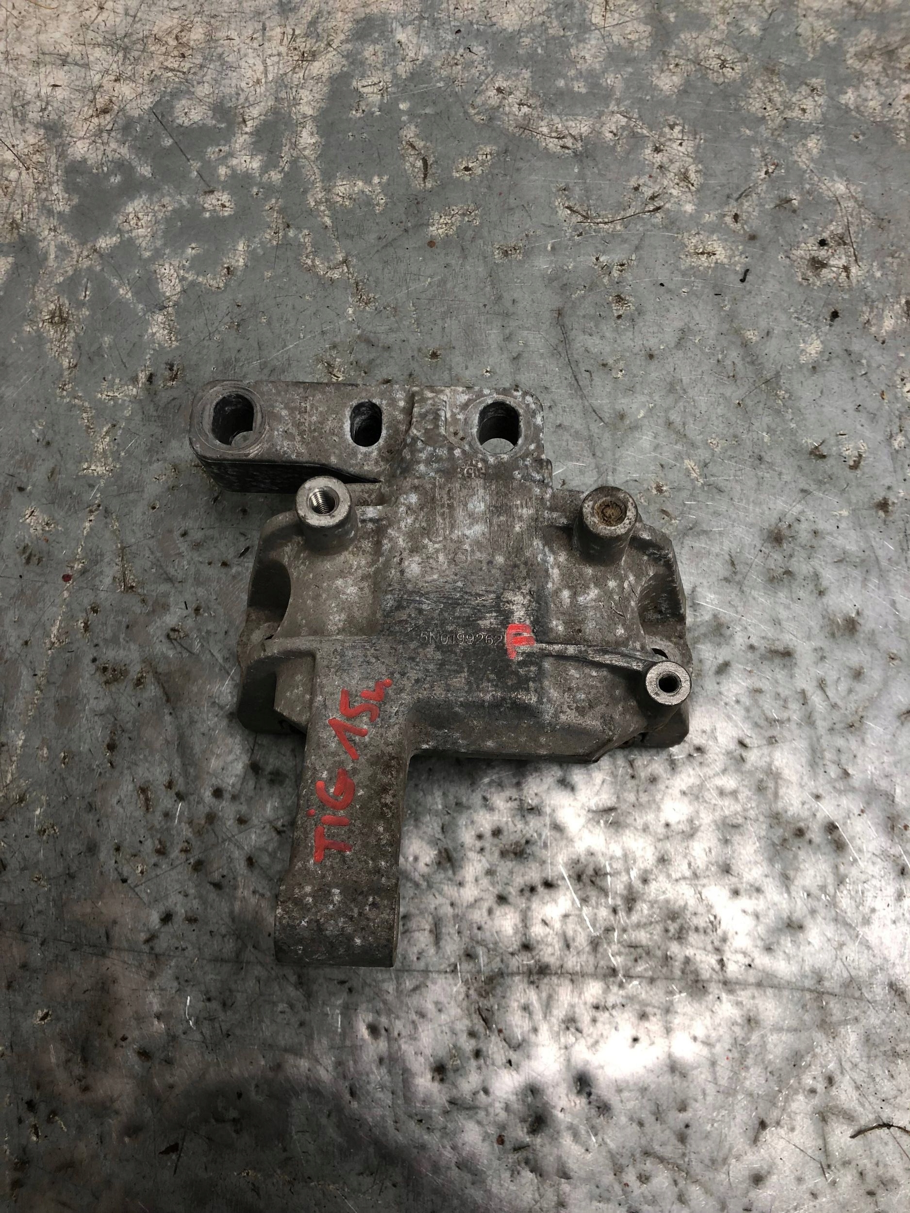 holder engine mount VW SKODA AUDI 5N0199262F