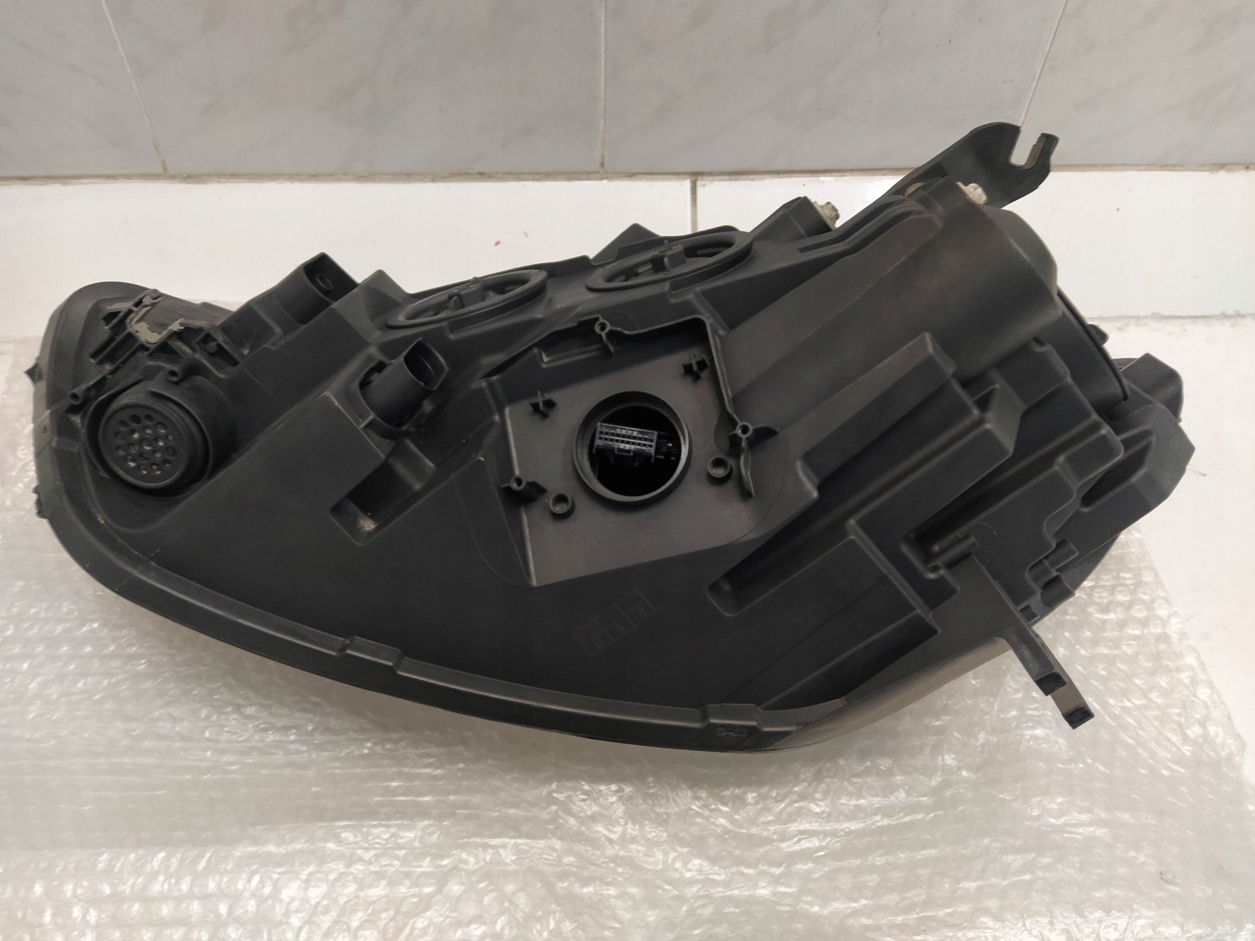 AUDI A6 C7 LIFT REFLEKTOR light front front right BI-XENON