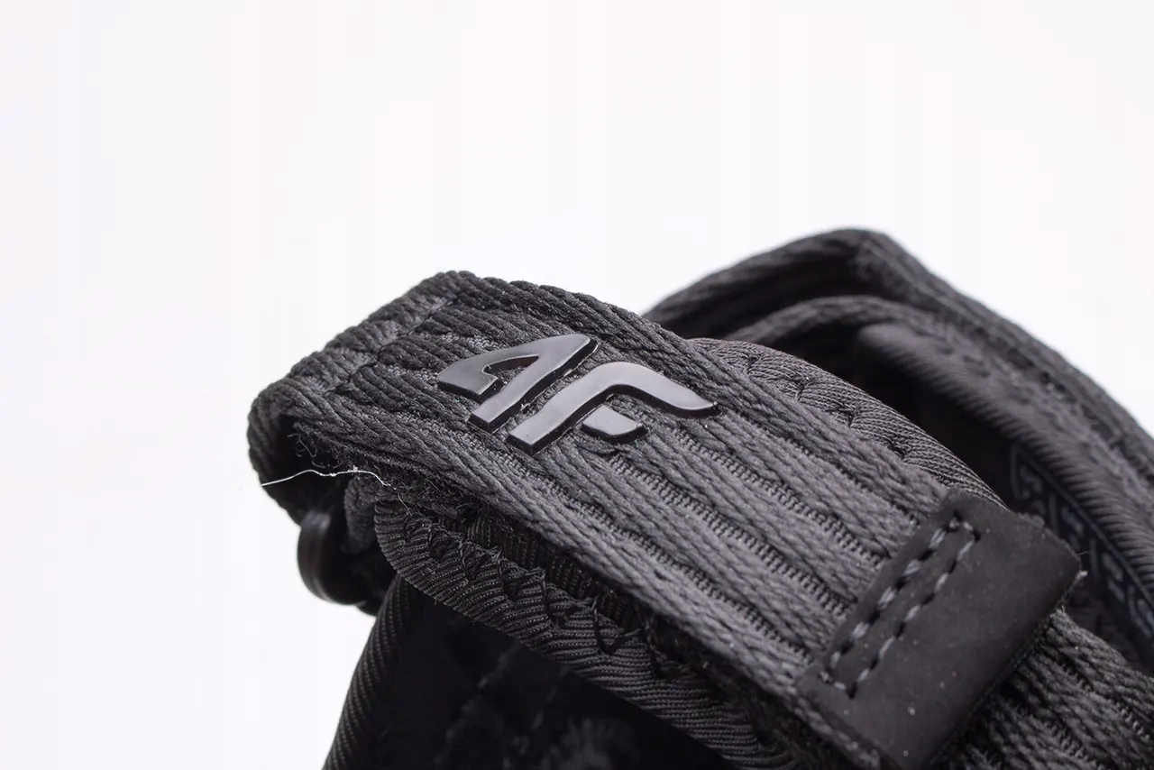 SANDAŁY DAMSKIE 4F BUTY LETNIE NA RZEPY SS23F015 Materiał zewnętrzny inny