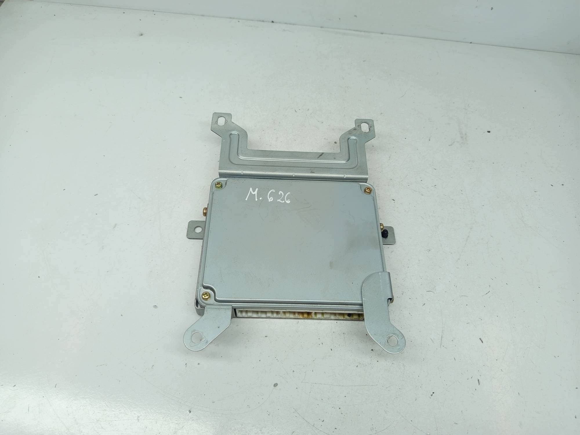 control unit of the engine MAZDA 626 2,0D RF2A18881C 275800-5032
