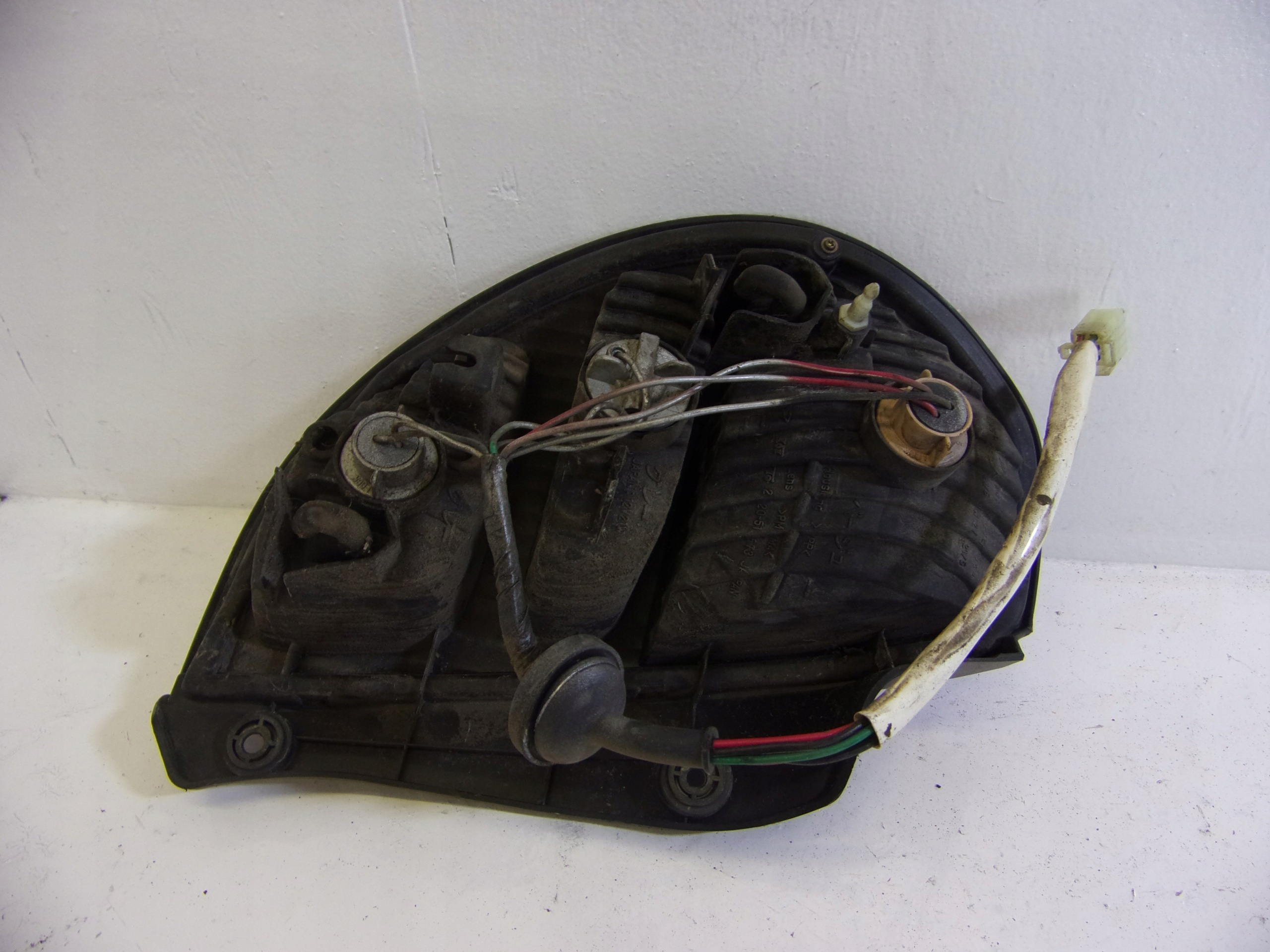 light right rear DAIHATSU SIRION