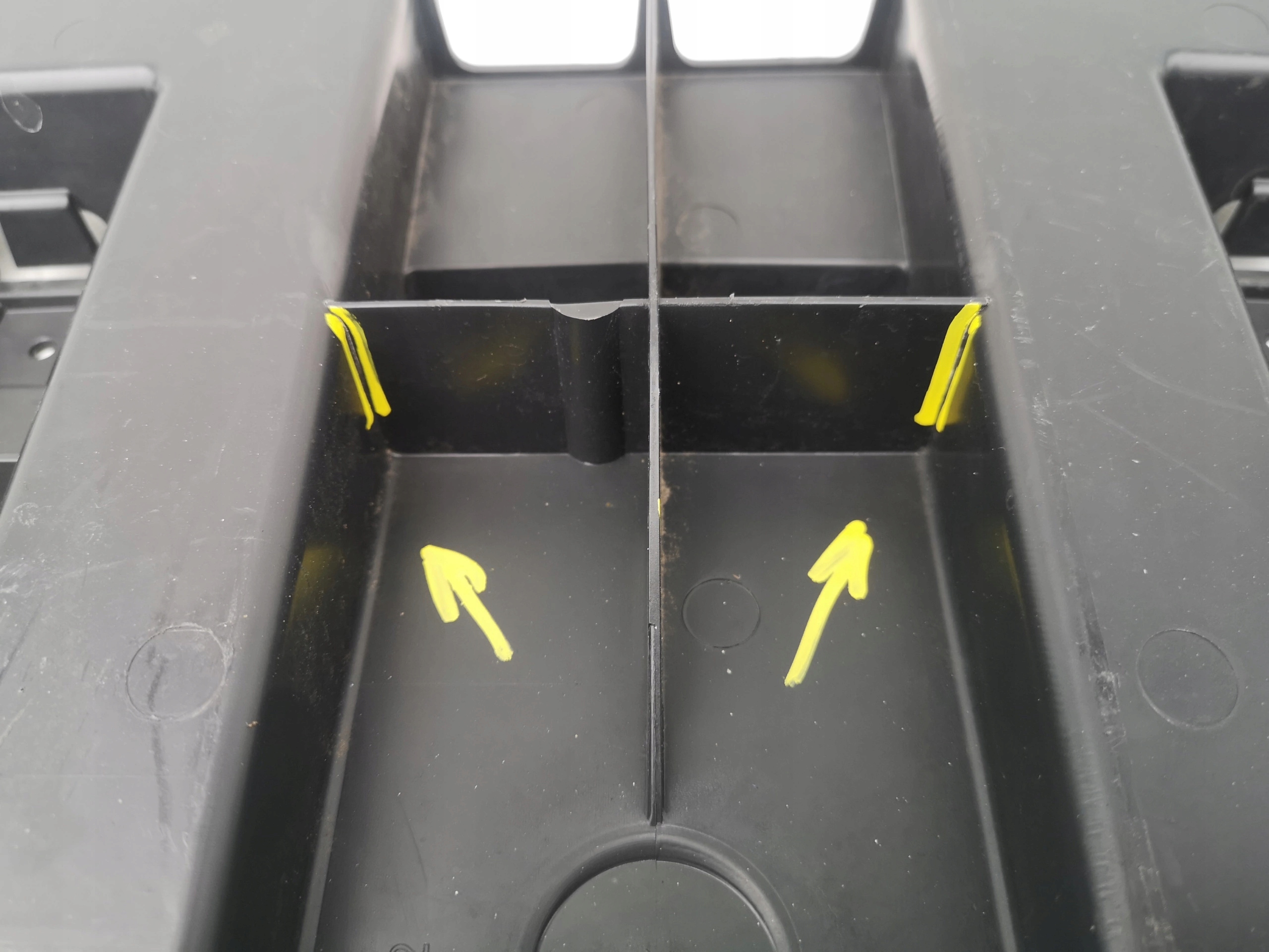 RENAULT TRAFIC IV OSŁONA PŁYTA POD ZDERZAK 214755869R Numery katalogowe zamienników 214755869R