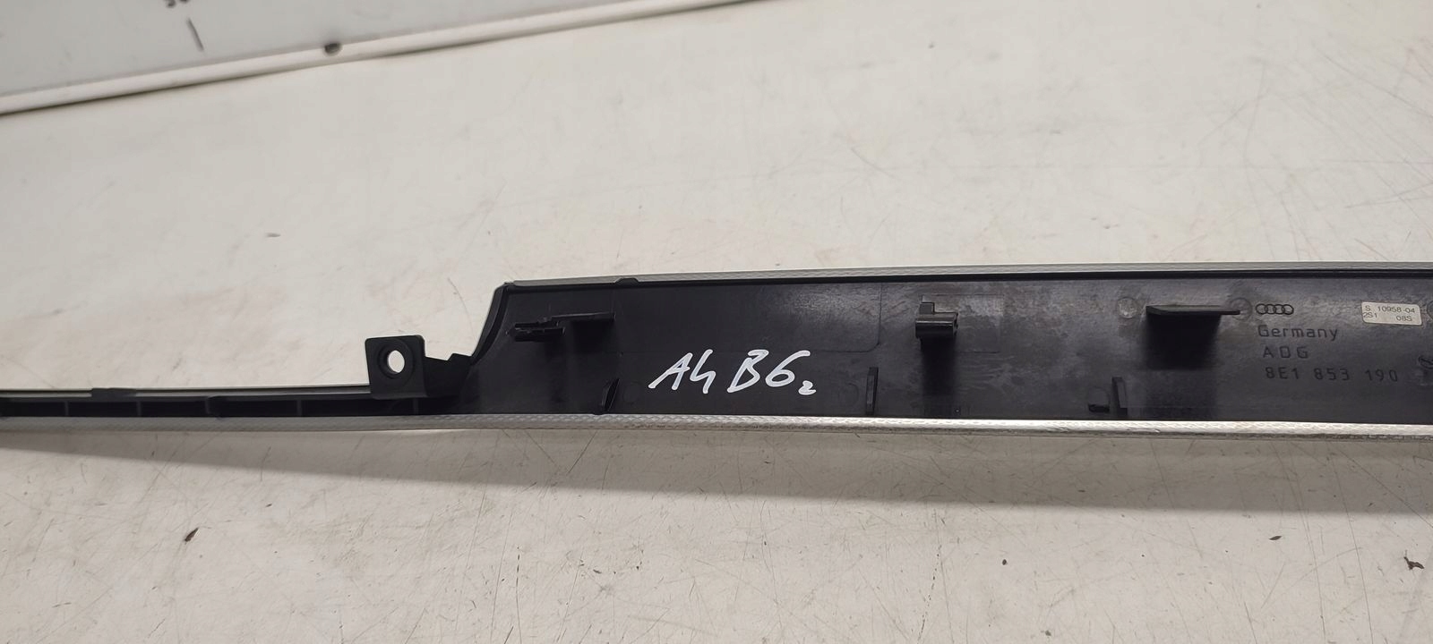 Dekory Moulage du tableau de bord Console Audi A4 B6 Berline 2,0 FSI