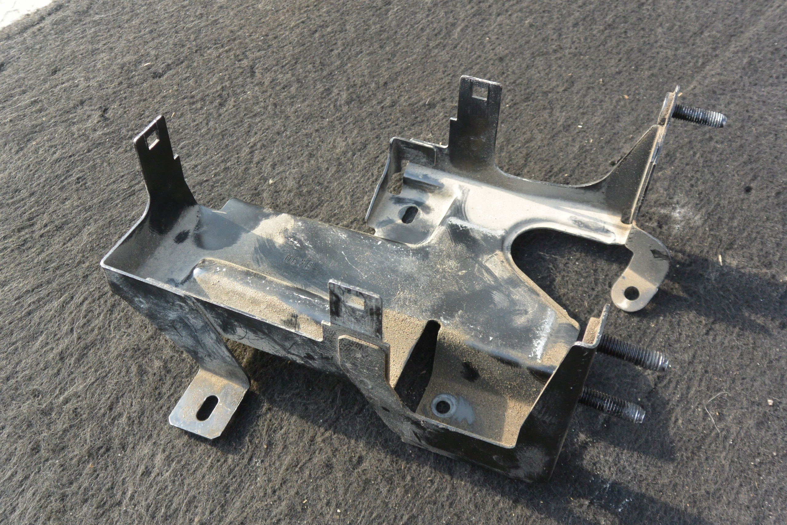 holder bracket 3.0B MASERATI QUATTROPORTE EU