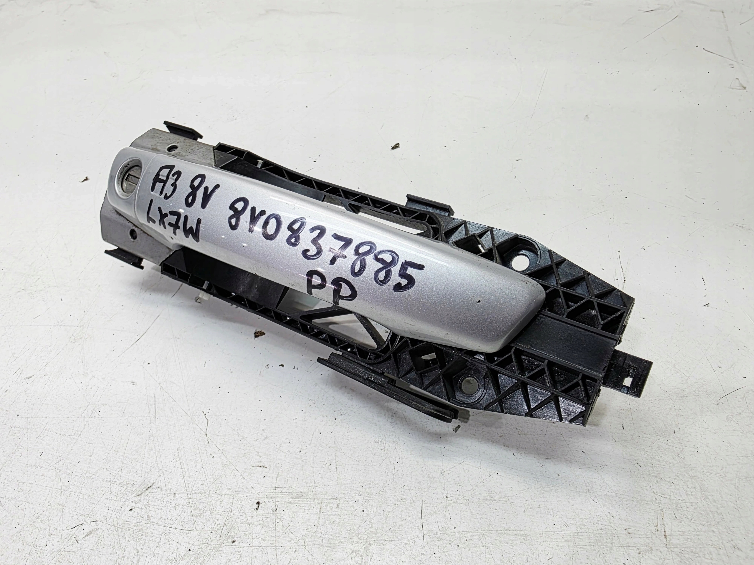 handle door right front Z lock cylinder AUDI A3 8V 8V0837885 LX7W